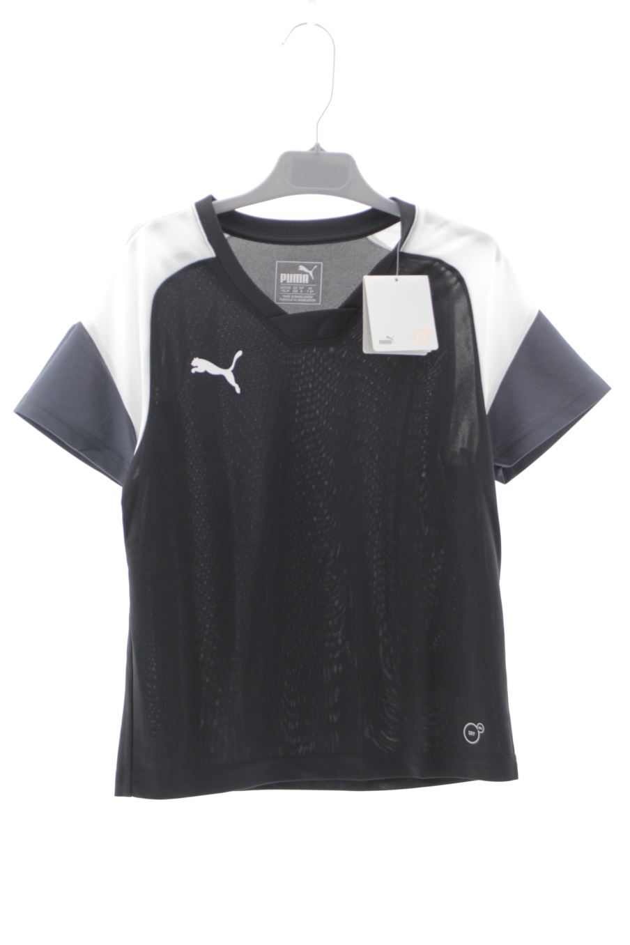 T-shirt Puma de la taille 7 ans avec une étiquette