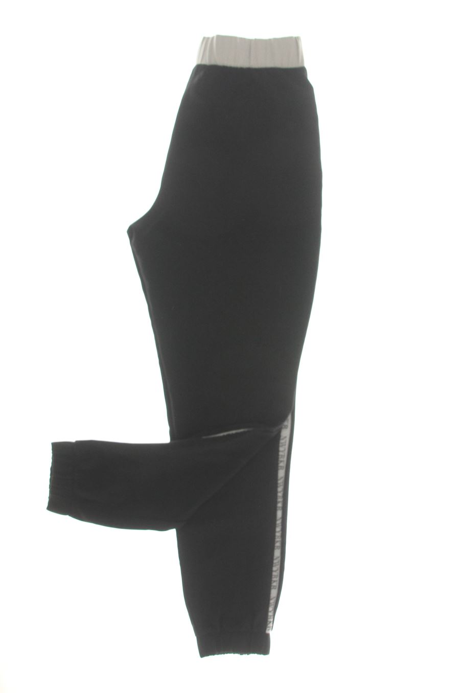 Pantalón Casual de Amisu de la talla M, de color negro