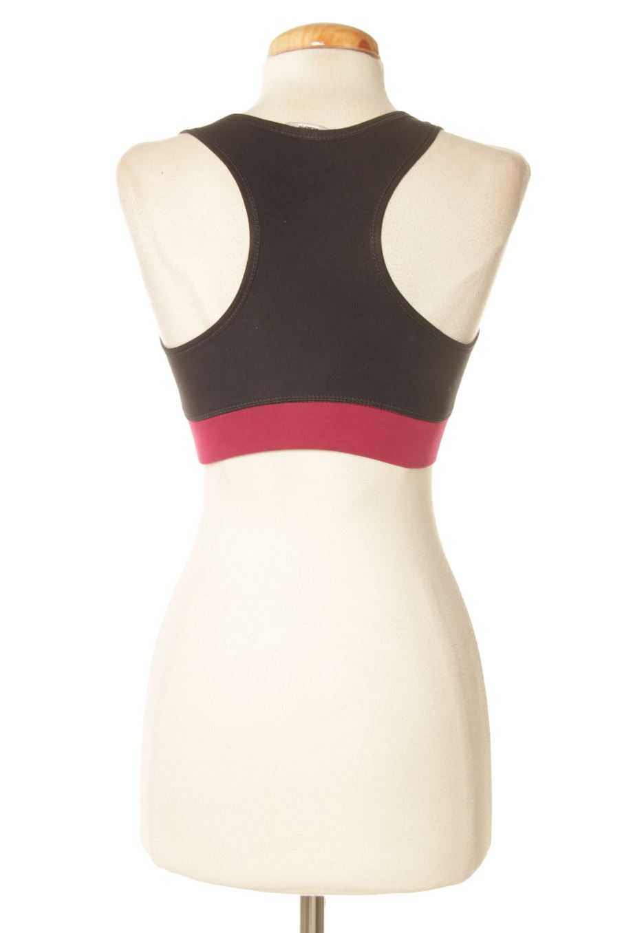 Top Tezenis de la taille XS, de couleur noir