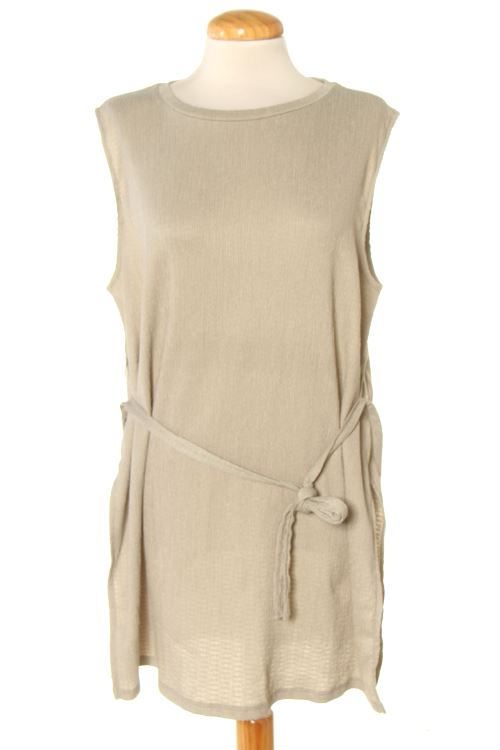 Aufwändiges Top