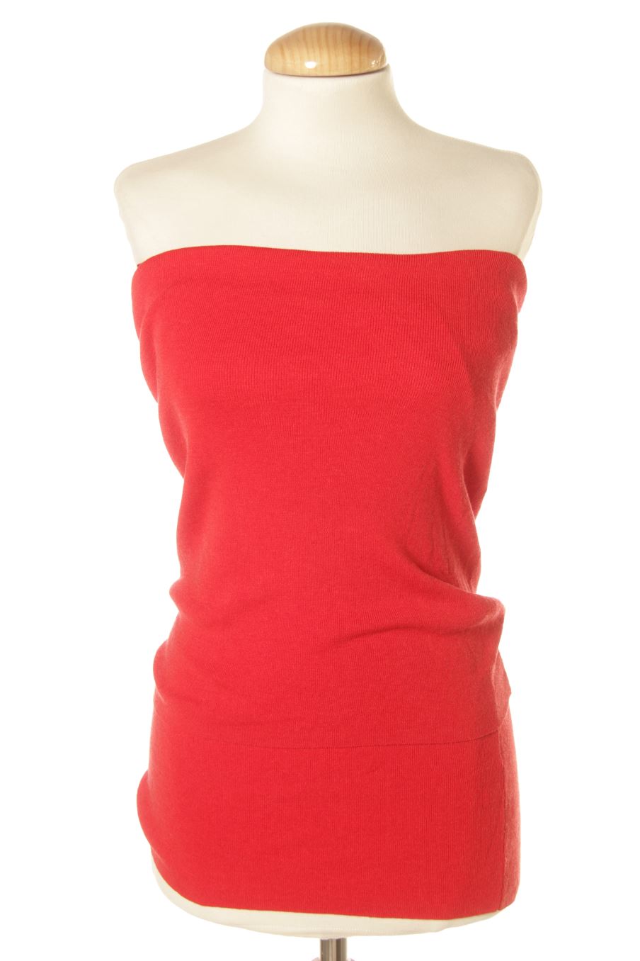 Pull Zara de la taille M, de couleur rouge