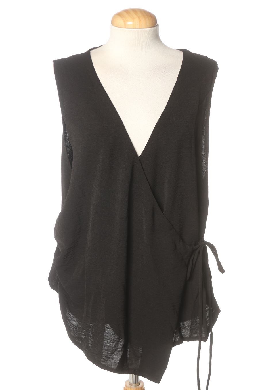 Top Zara de la taille XL, de couleur noir