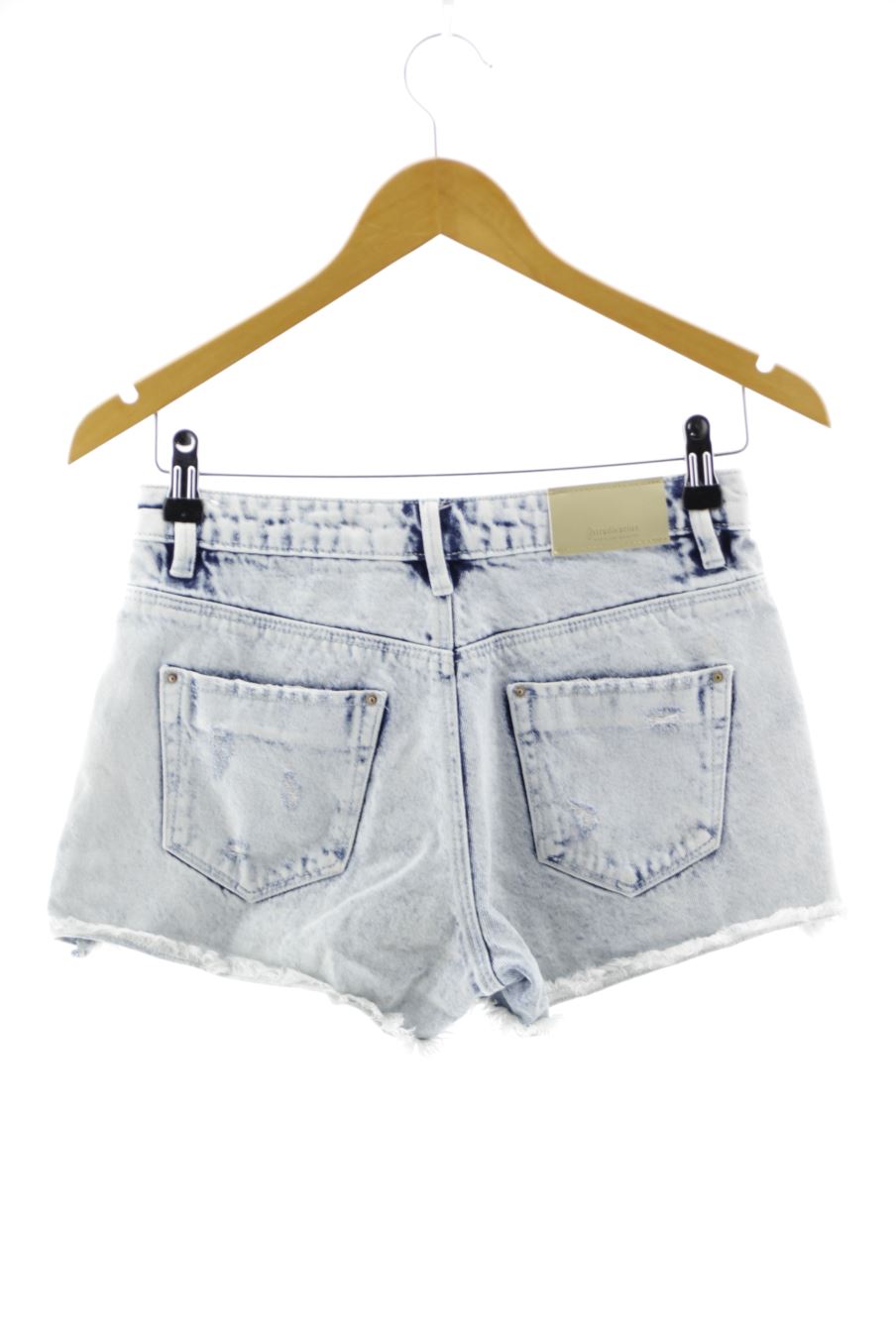 Pantalón corto de Stradivarius de la talla 34, de color azul de ropa vaquera