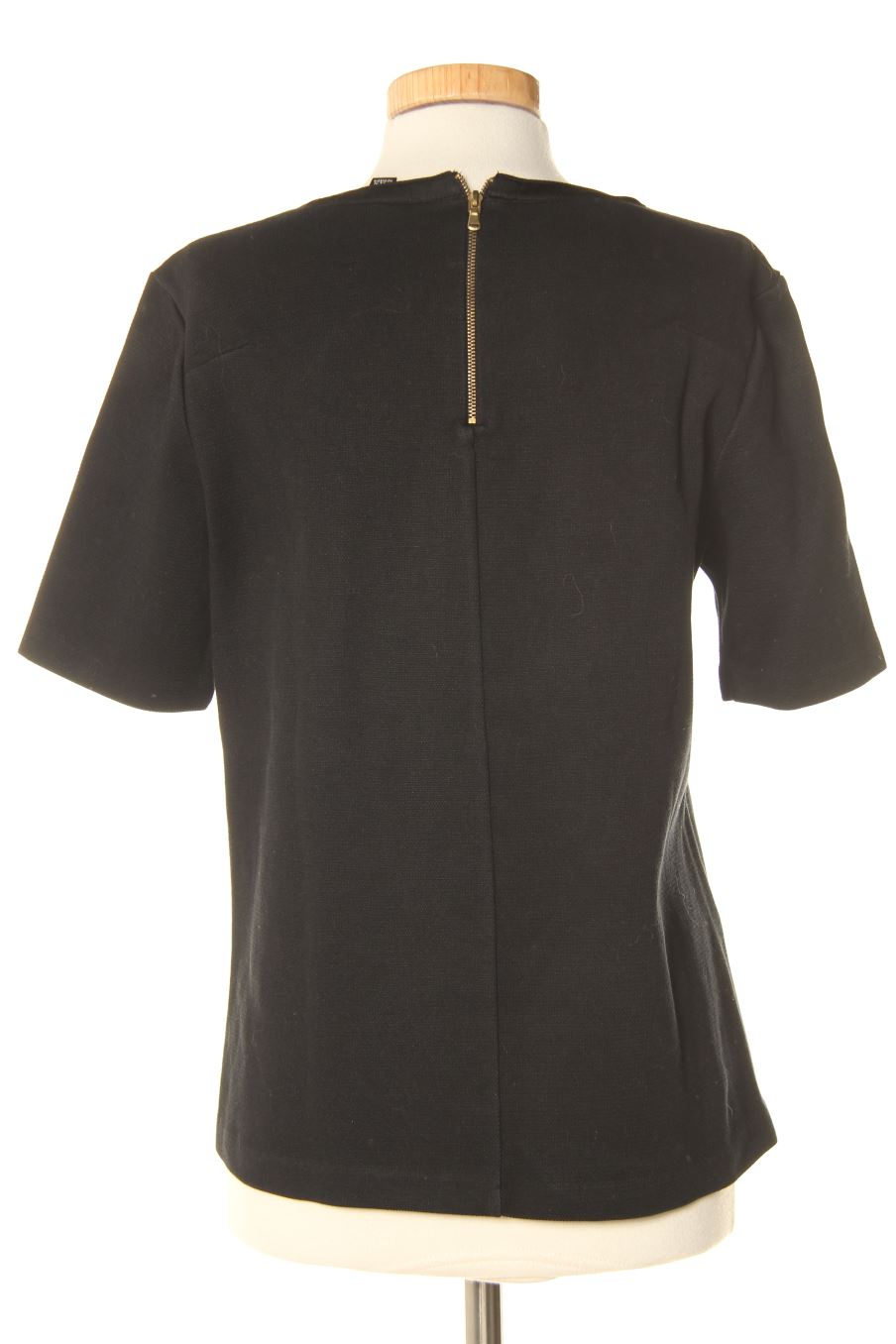 T-shirt Mango de la taille M, de couleur noir