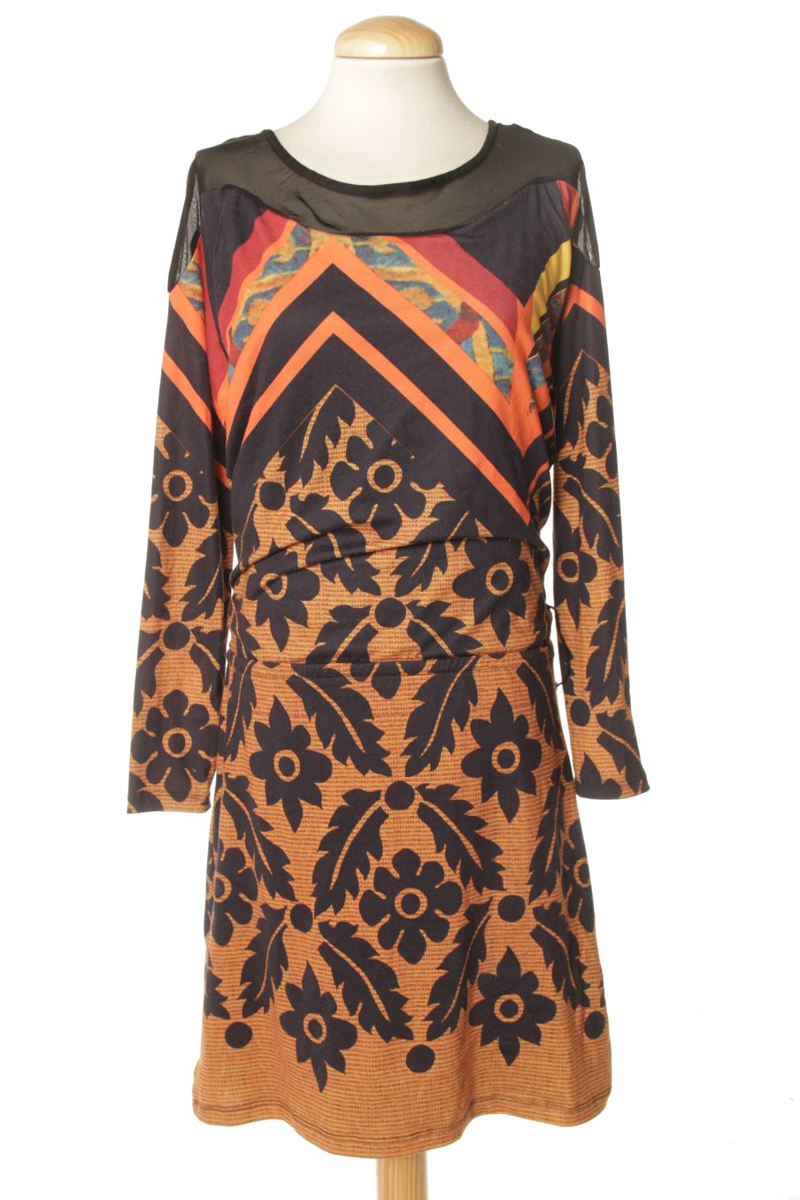 Robe casual Desigual de la taille M, de couleur imprimés