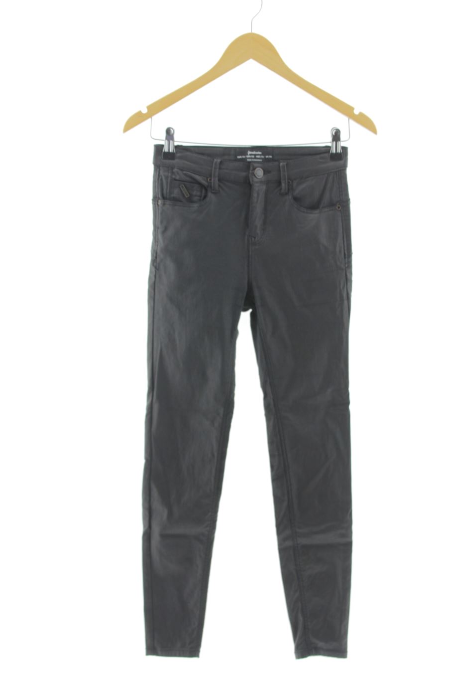 Vaquero de Stradivarius de la talla 34, de color negro de ropa vaquera