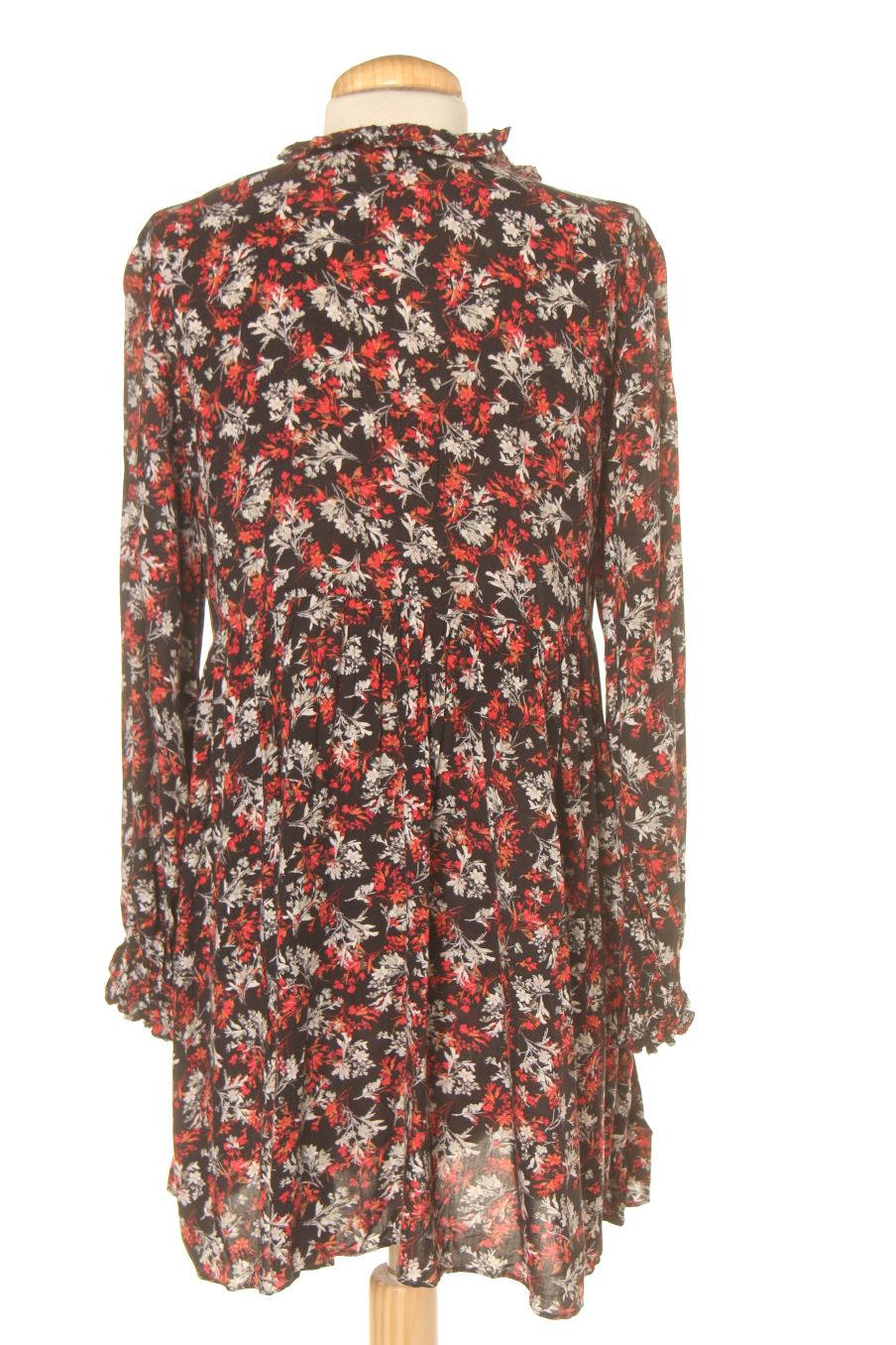 Robe casual Zara de la taille M, de couleur imprimés