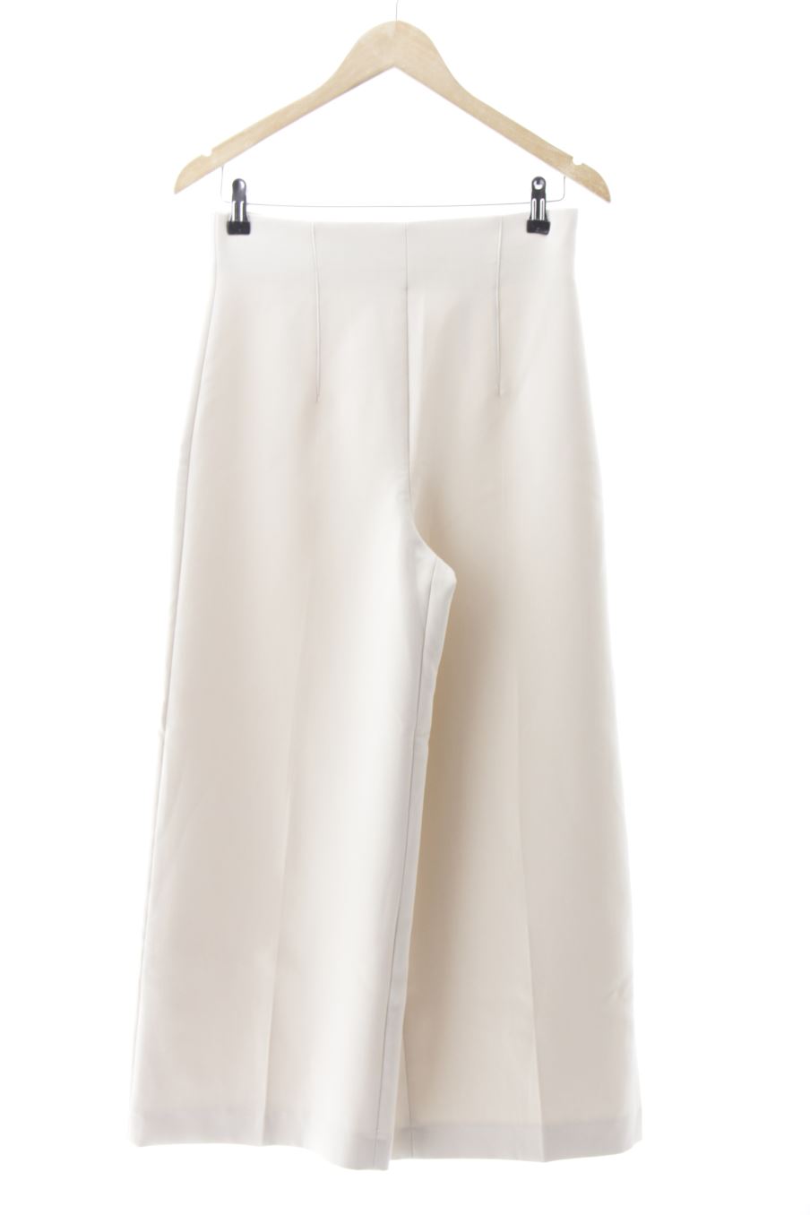Pantalón de Zara de la talla S, de color beige