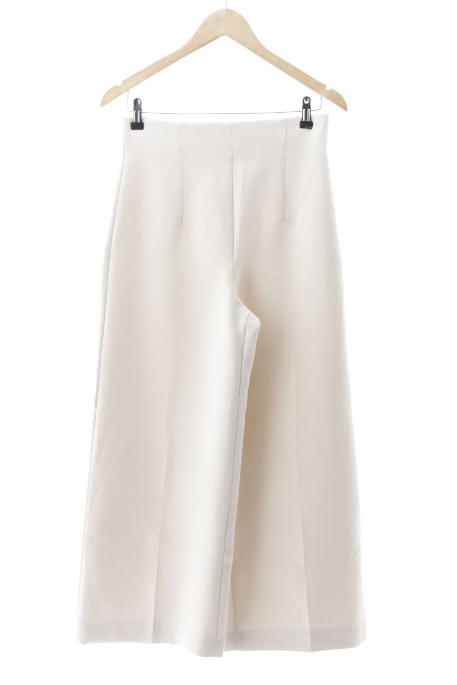 Pantalón de Zara de la talla S, de color beige