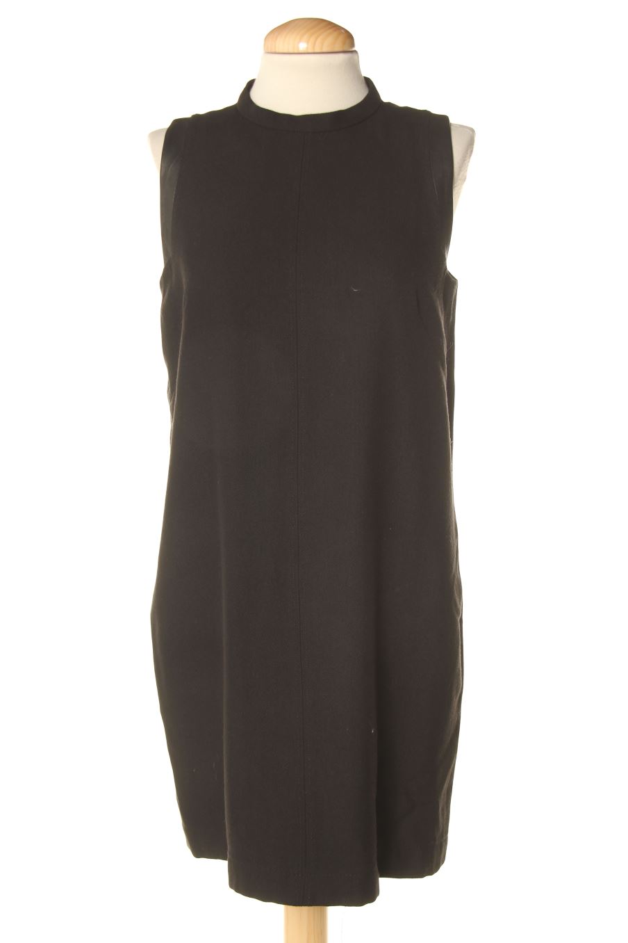 Vestido casual de Massimo Dutti de la talla 38, de color negro
