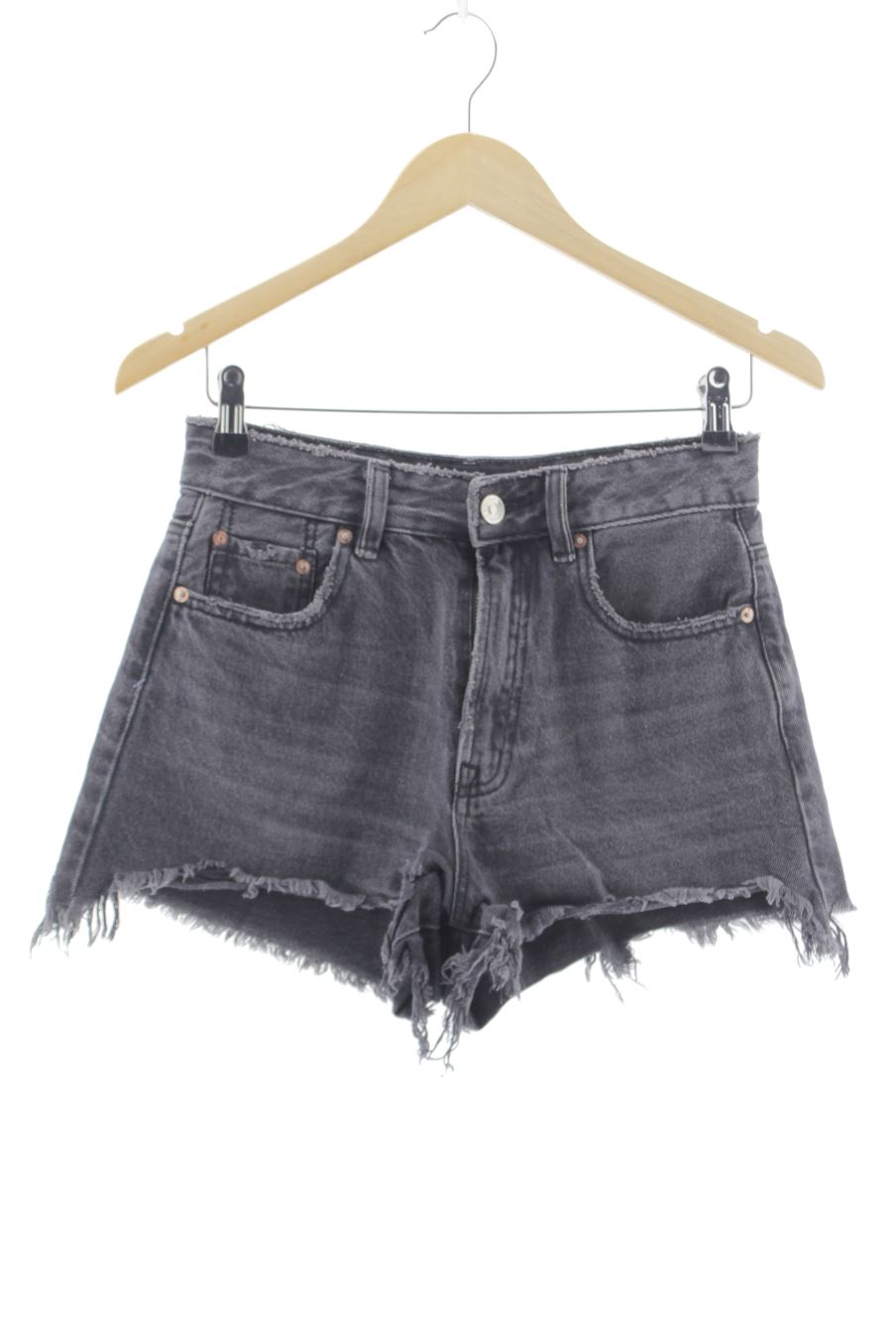 Pantalón corto de Stradivarius de la talla 34, de color gris de ropa vaquera