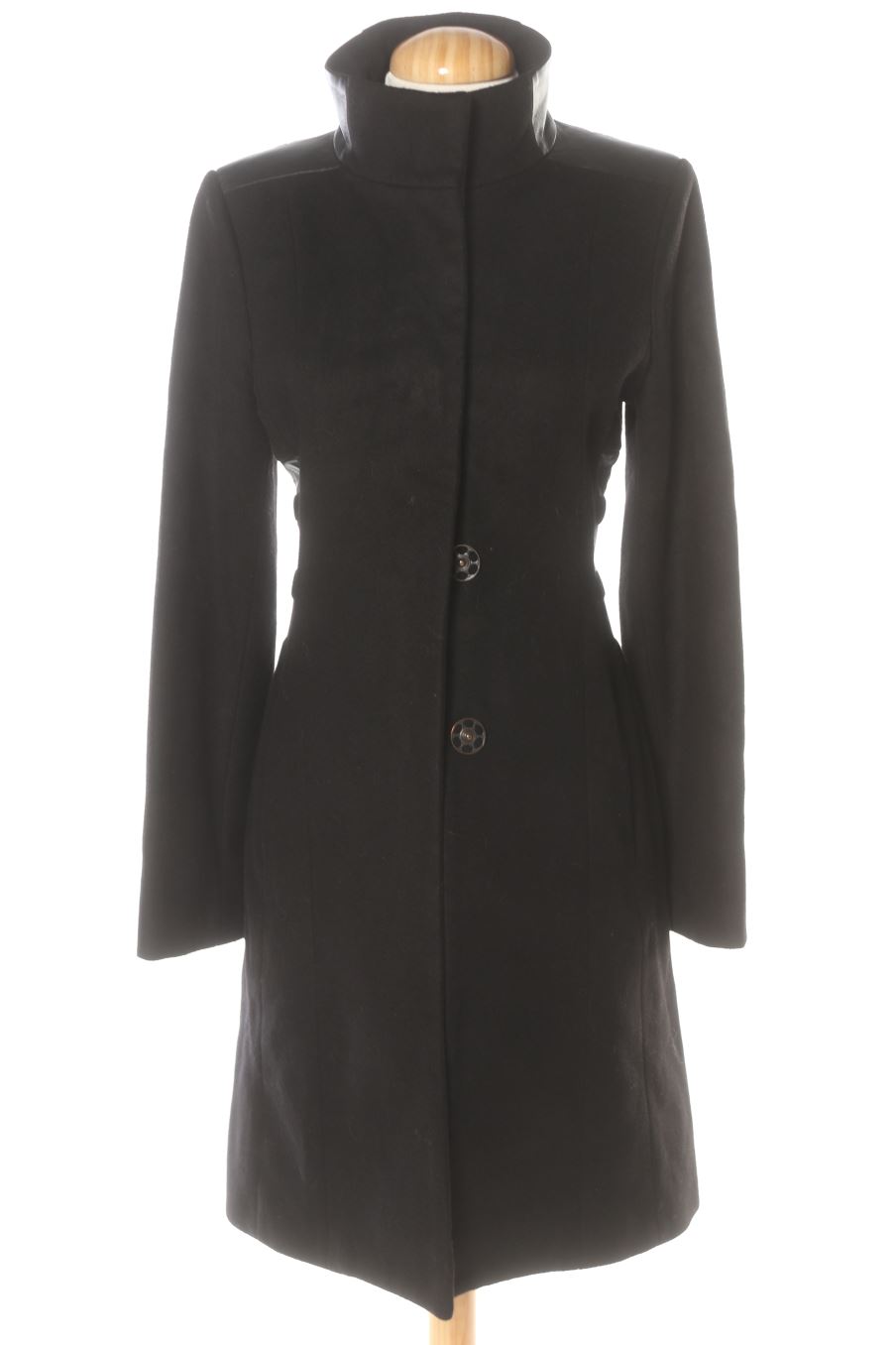 Abrigo de NVO de la talla 36, de color negro de piel