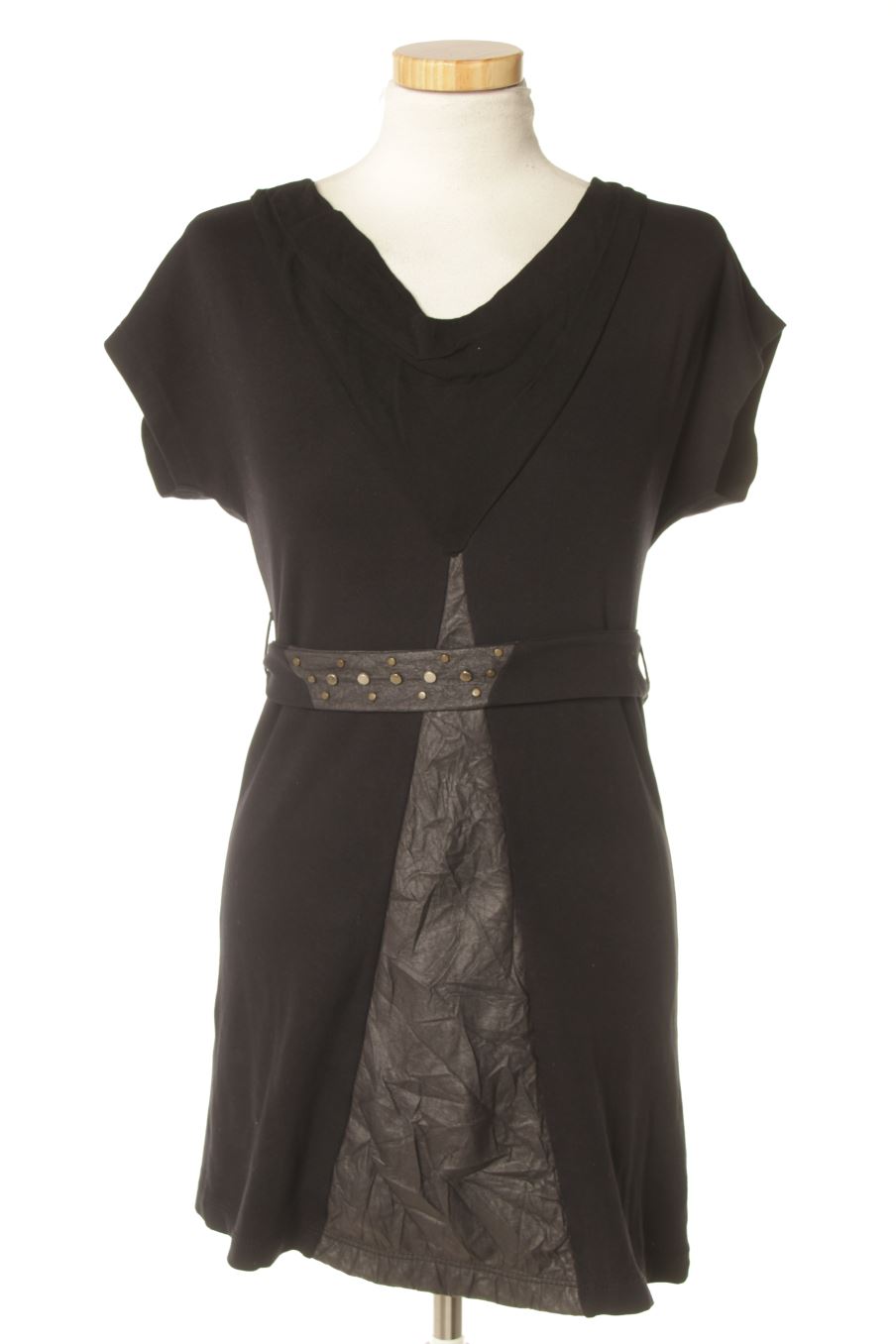 Robe casual muchacha de la taille XS, de couleur noir