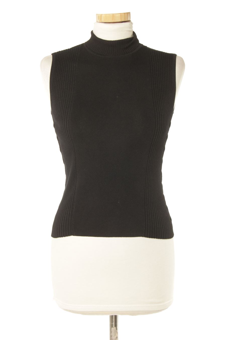 Top de Ana sousa de la talla S, de color negro