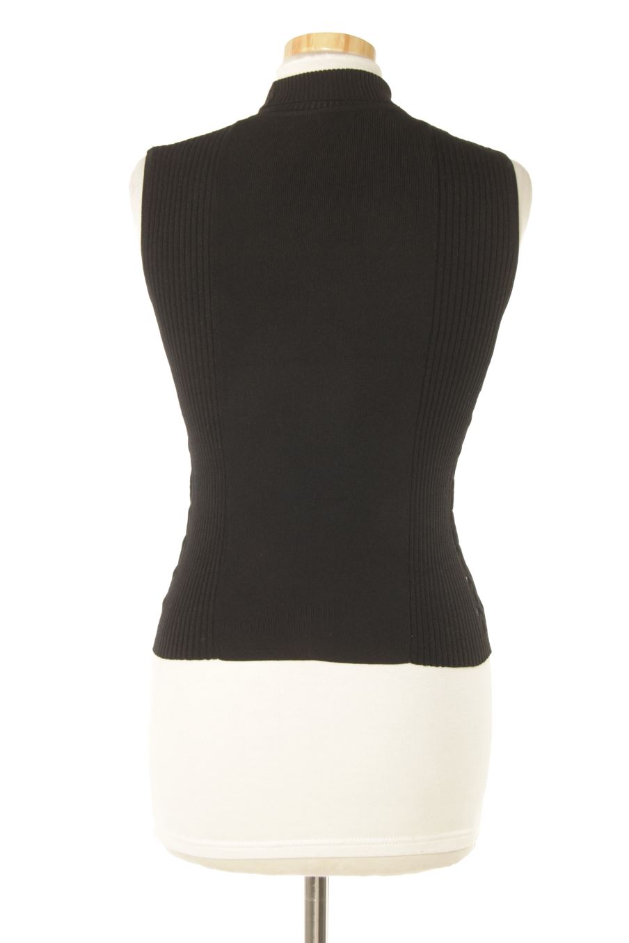Top de Ana sousa de la talla S, de color negro