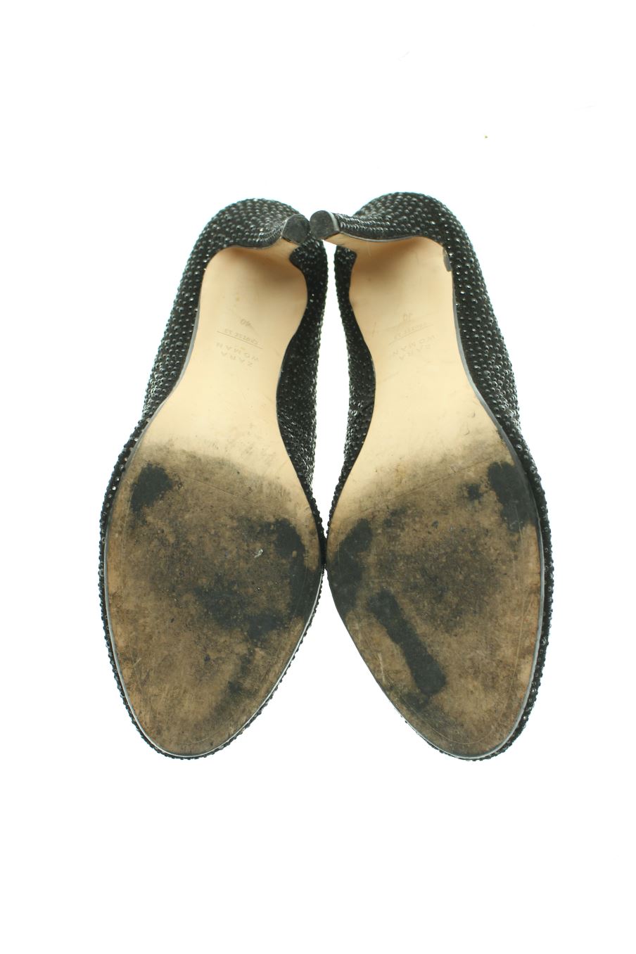 Zapatos de tacon de Zara de la talla 40, de color negro de