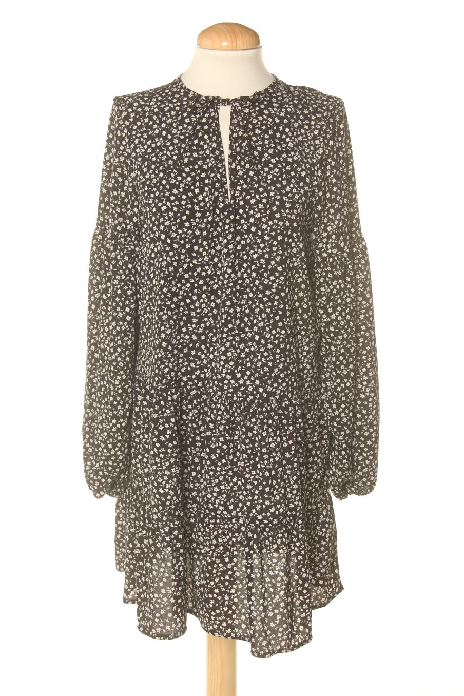 Vestido casual de H&M de la talla S, de color flores