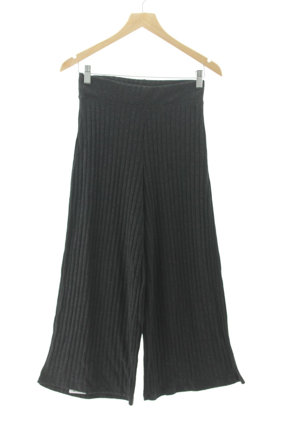 Pantaloni casual de Stradivarius de la talla M, de color nero