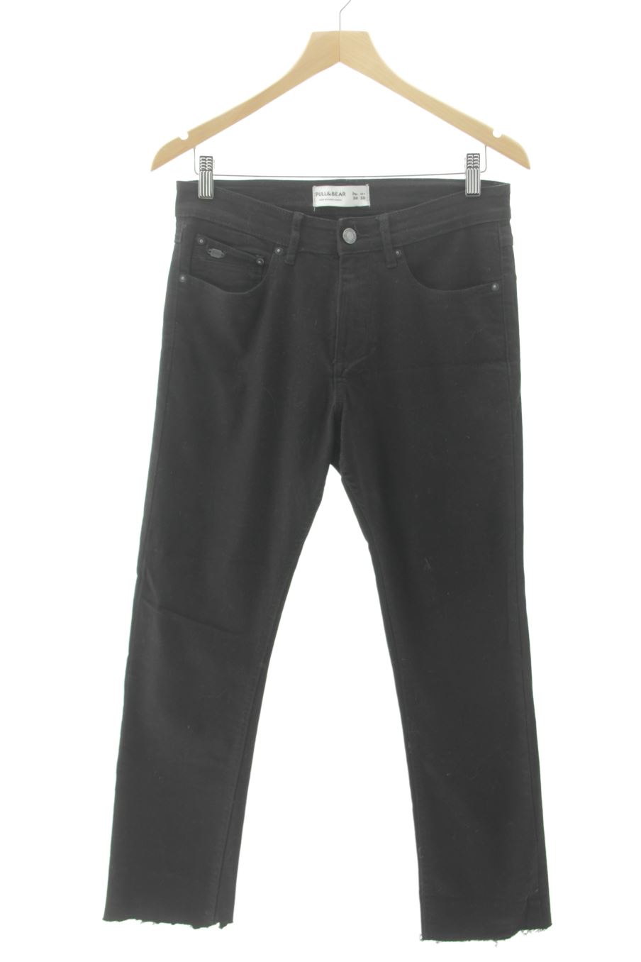 Vaquero de Pull & Bear de la talla 38, de color negro de ropa vaquera