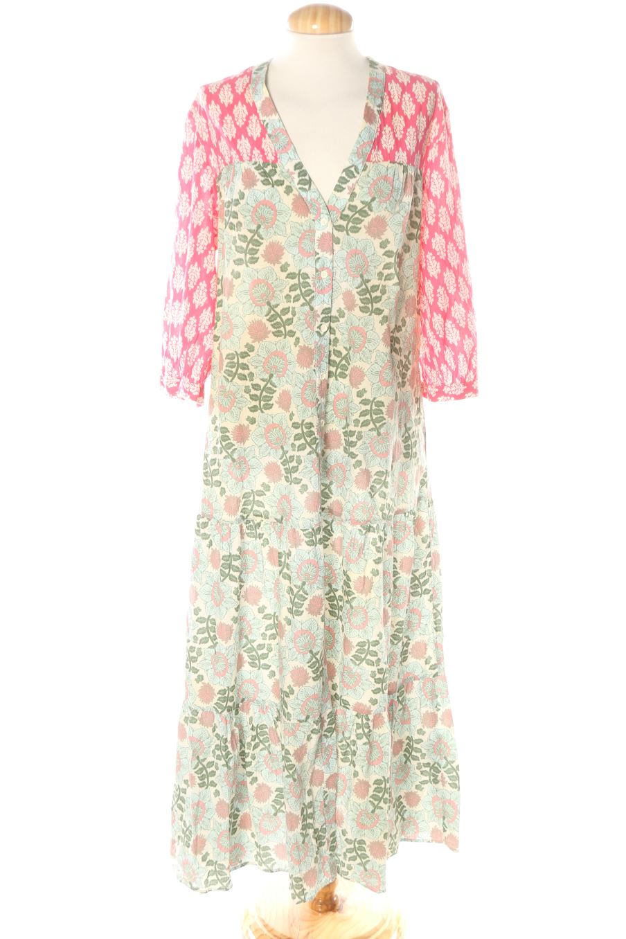 Vestido casual de Zara de la talla M, de color flores