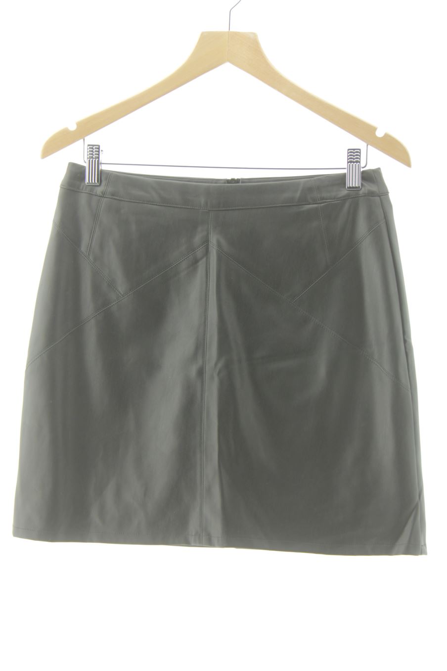 Falda de Naf Naf de la talla 38, de color negro de sintético