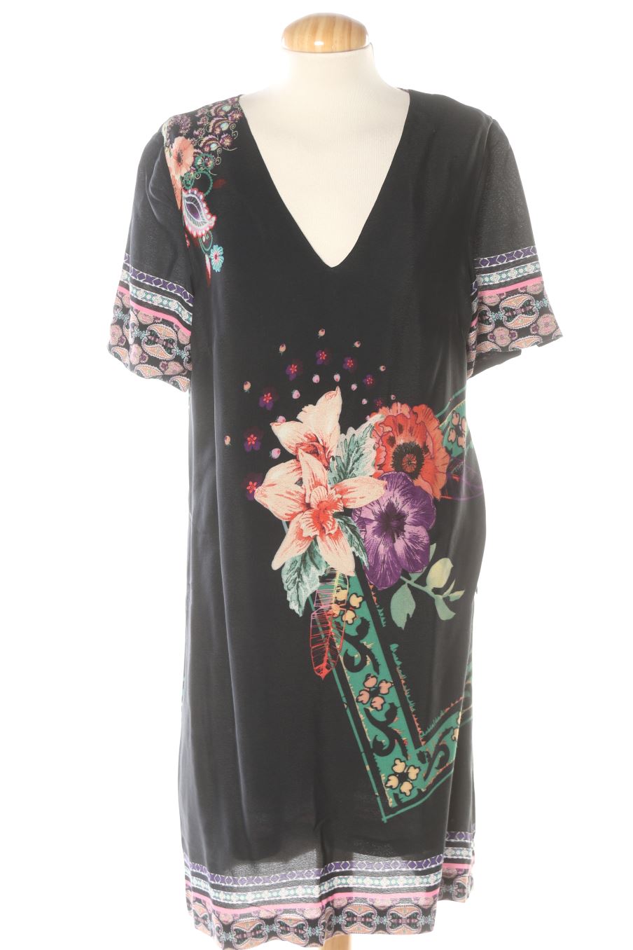 Robe casual Desigual de la taille 40, de couleur fleurs