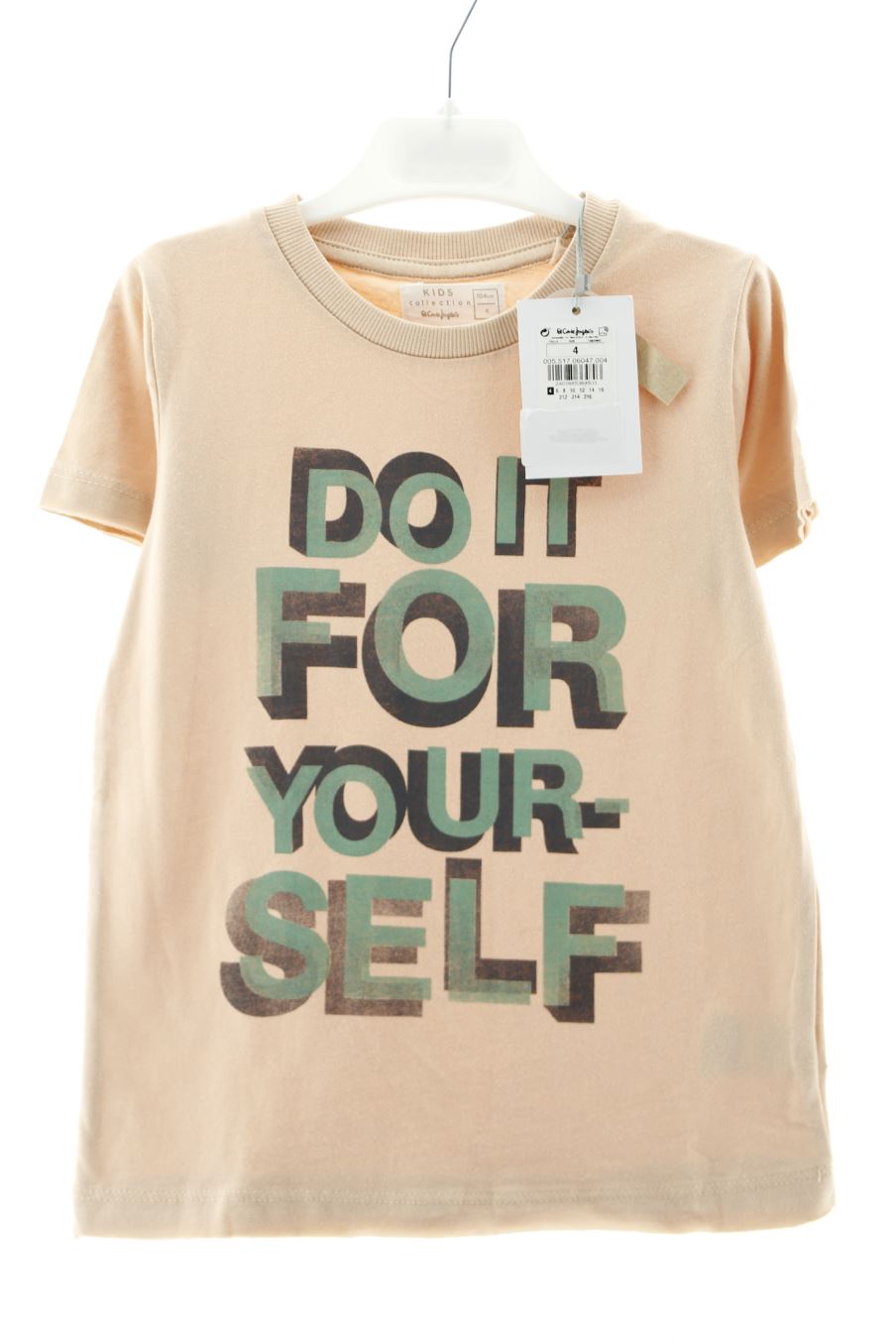 T-shirt Kids collection (El Corte Inglés) de la taille 4 ans avec une étiquette