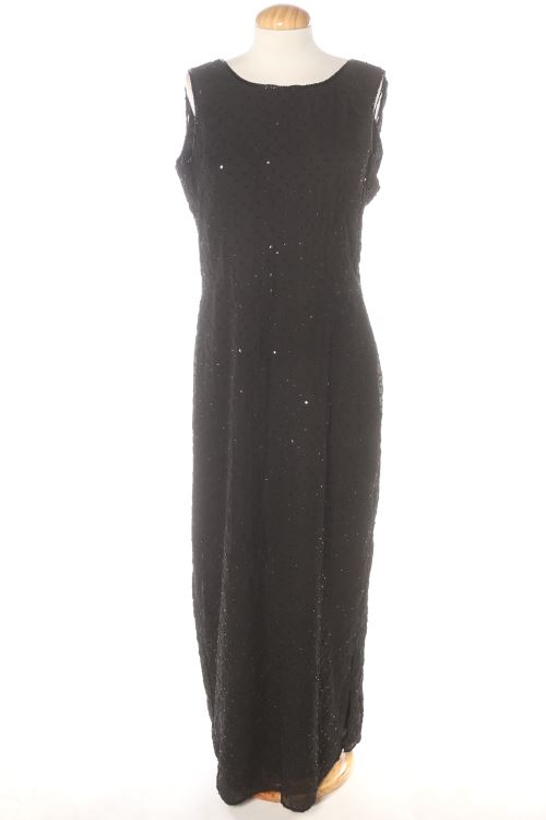 Aufwändiges Kleid