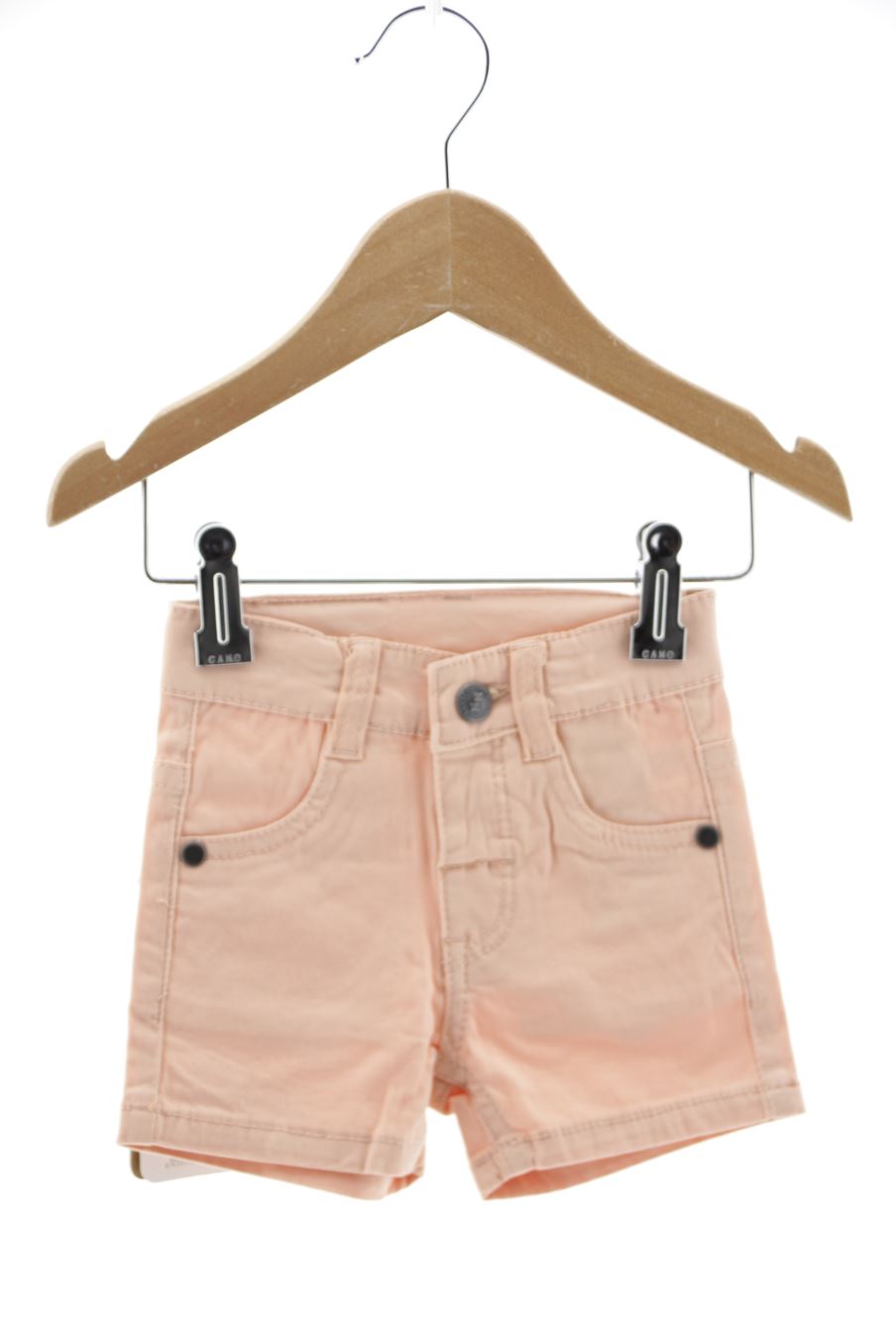 Short Newness de la taille 6 mois avec une étiquette