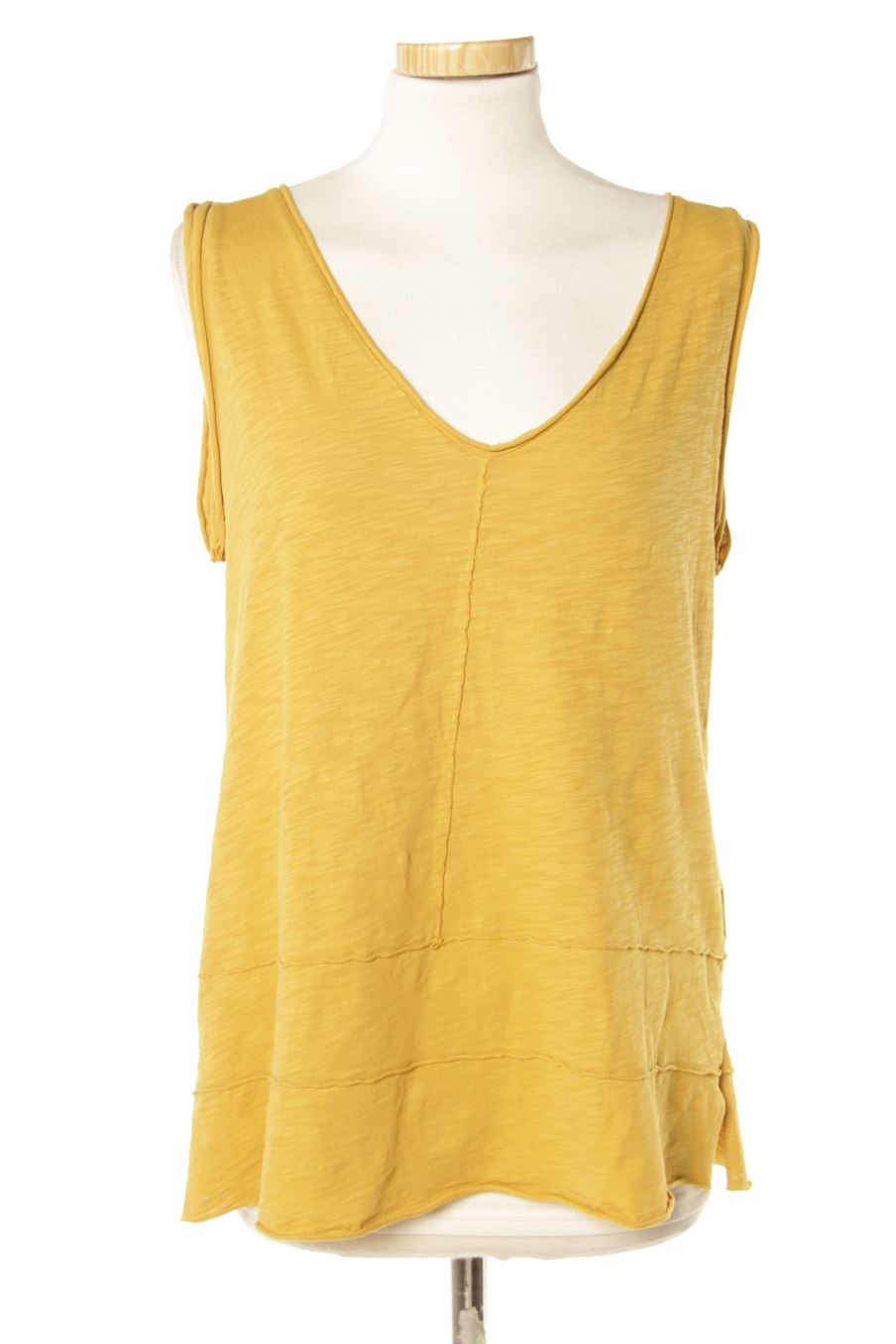 Camiseta sin mangas de Nicoli de la talla M, de color mostaza