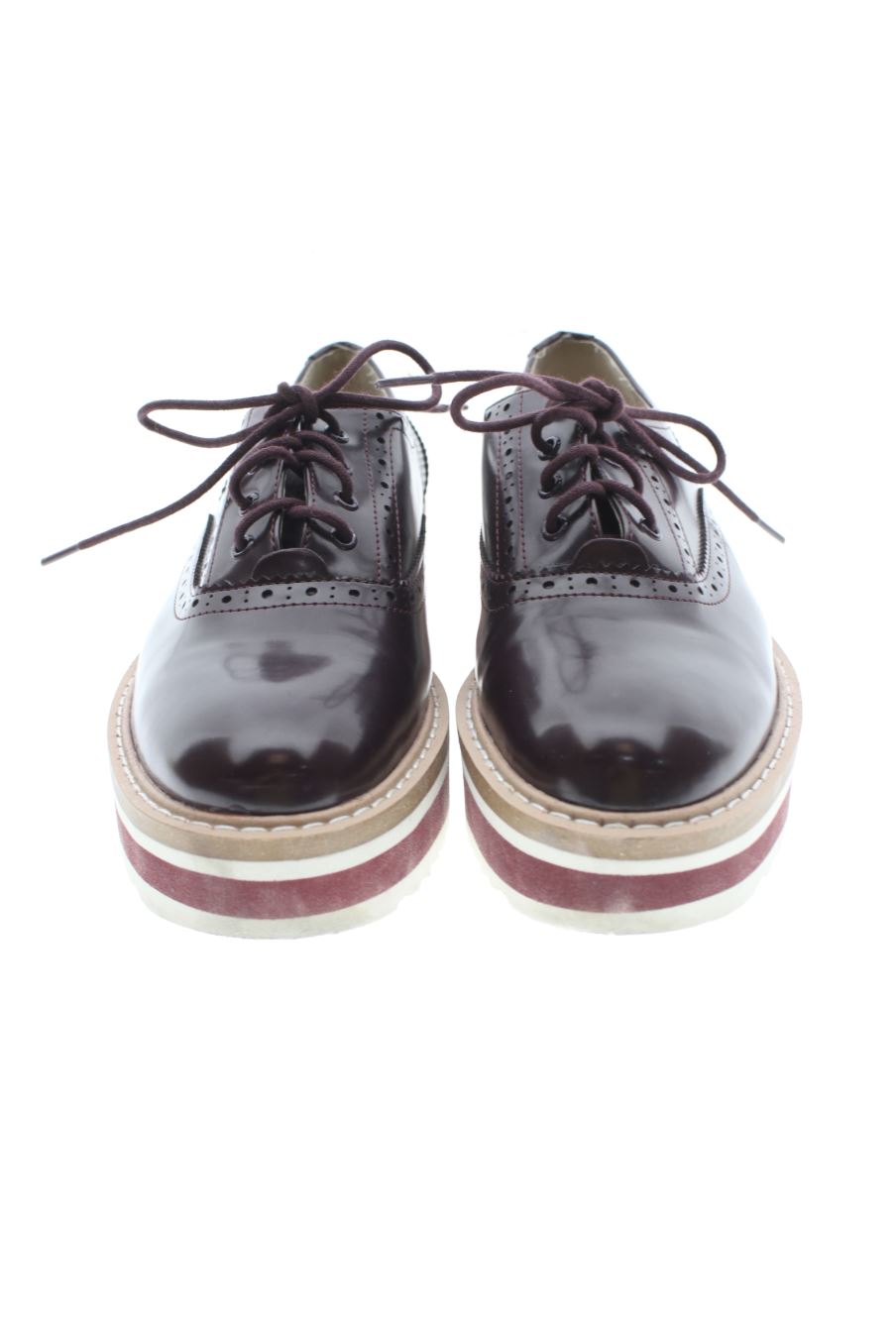 Zapatos planos de Zara de la talla 38, de color burdeos de