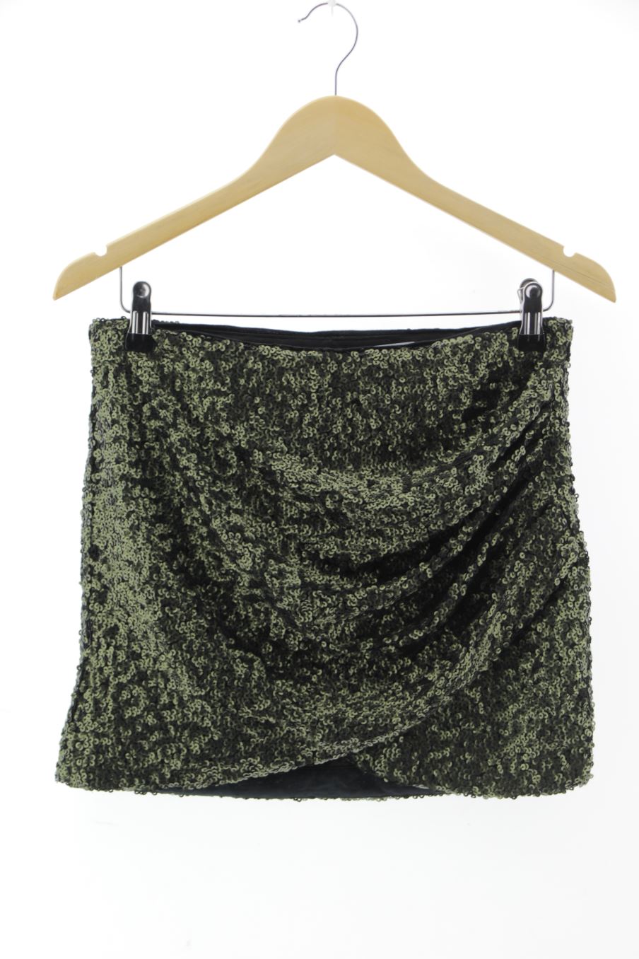 Jupe Pull & Bear de la taille M, de couleur vert