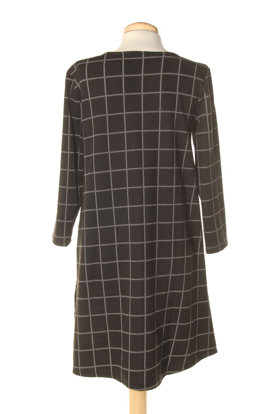 Robe casual Stradivarius de la taille L, de couleur carreaux