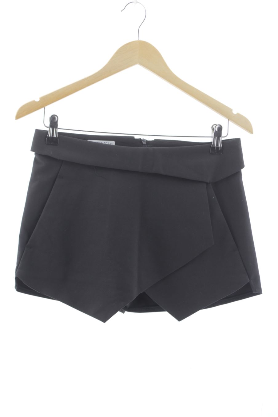 Pantalón corto de Zara de la talla XS, de color negro