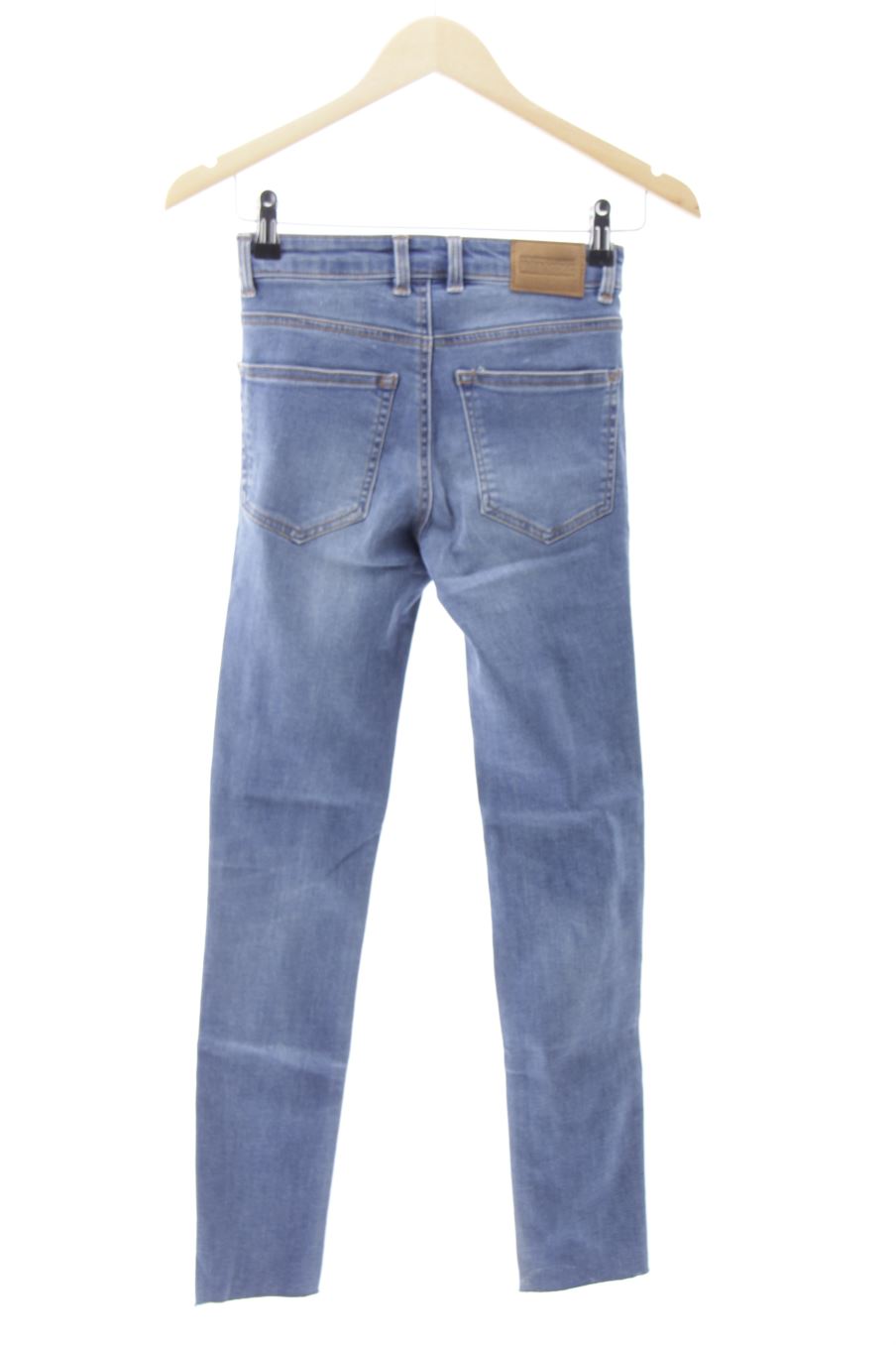 Jeans Pull & Bear de la taille 34, de couleur bleu de denim
