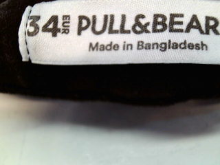 Jeans Pull & Bear de la taille 34, de couleur noir de denim
