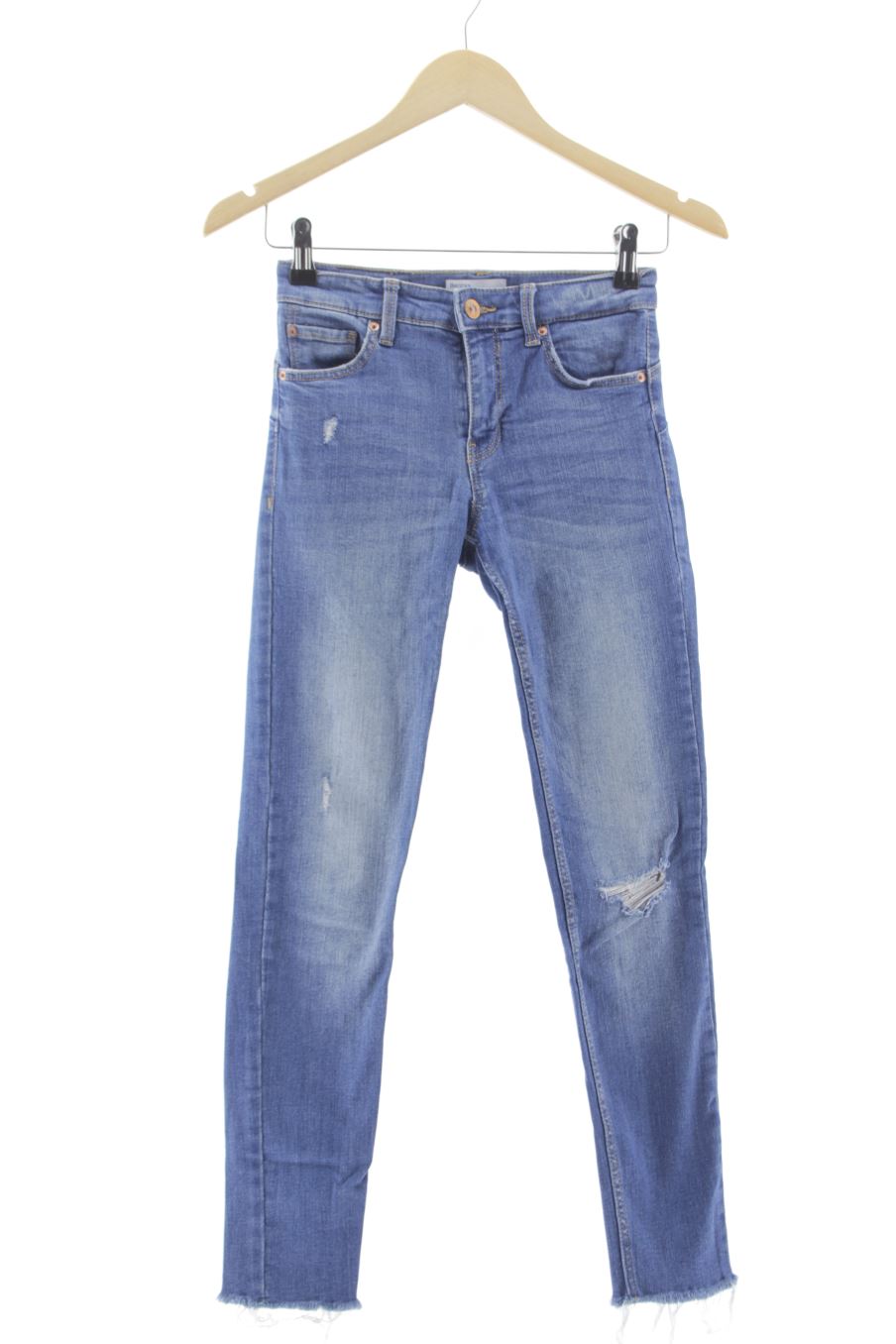 Jeans de Bershka de la talla 32, de color blu