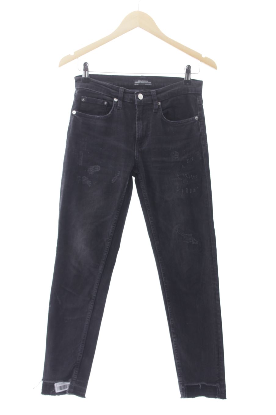 Vaquero de Zara de la talla 34, de color negro de ropa vaquera