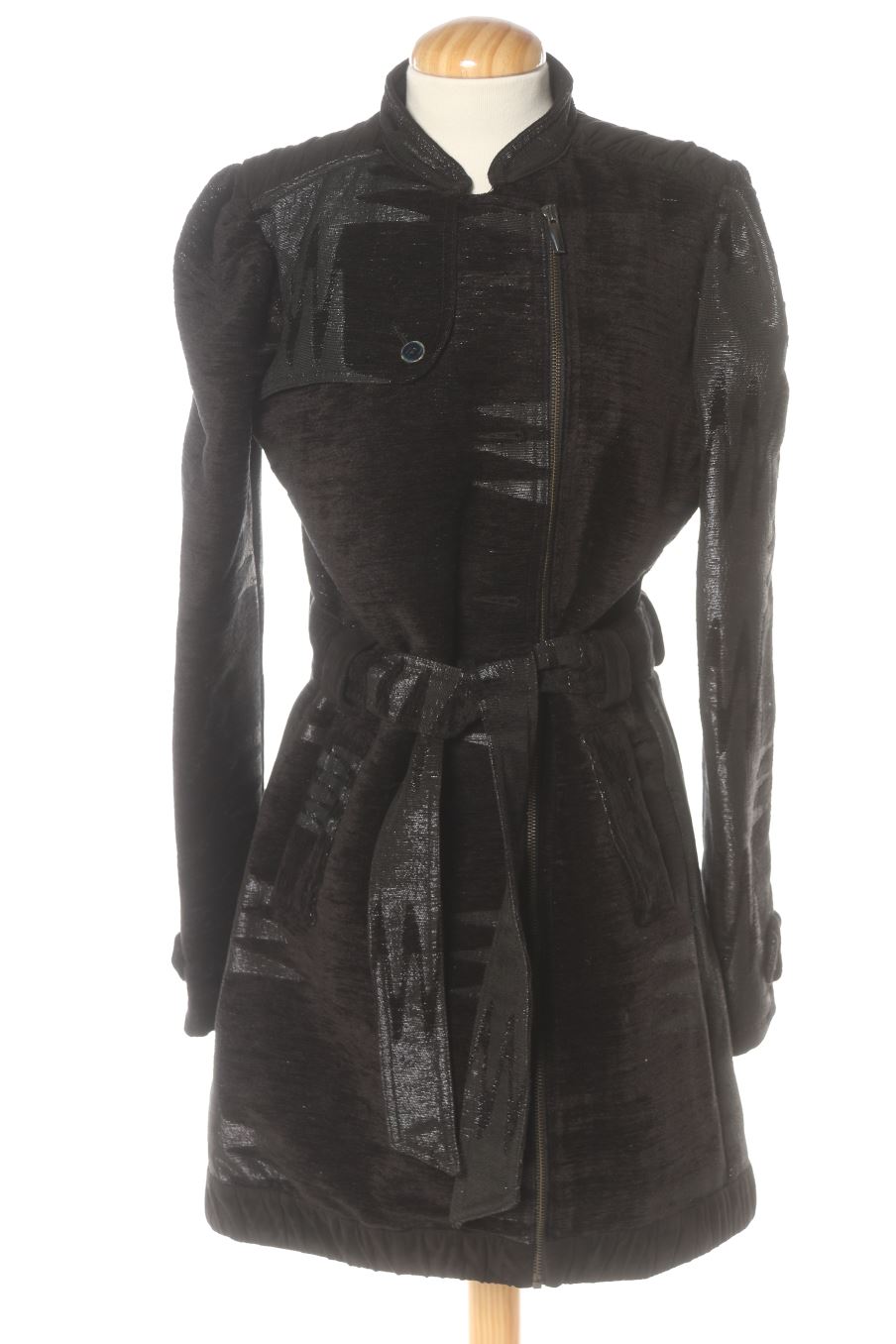 Abrigo de Custo Barcelona de la talla 38, de color negro