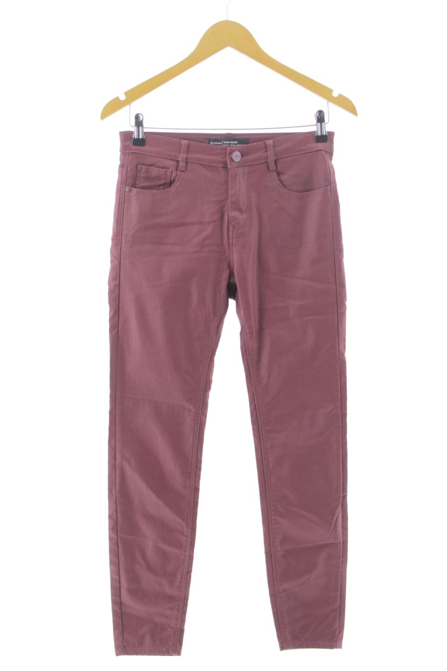 Vaquero de Stradivarius de la talla 36, de color burdeos de ropa vaquera