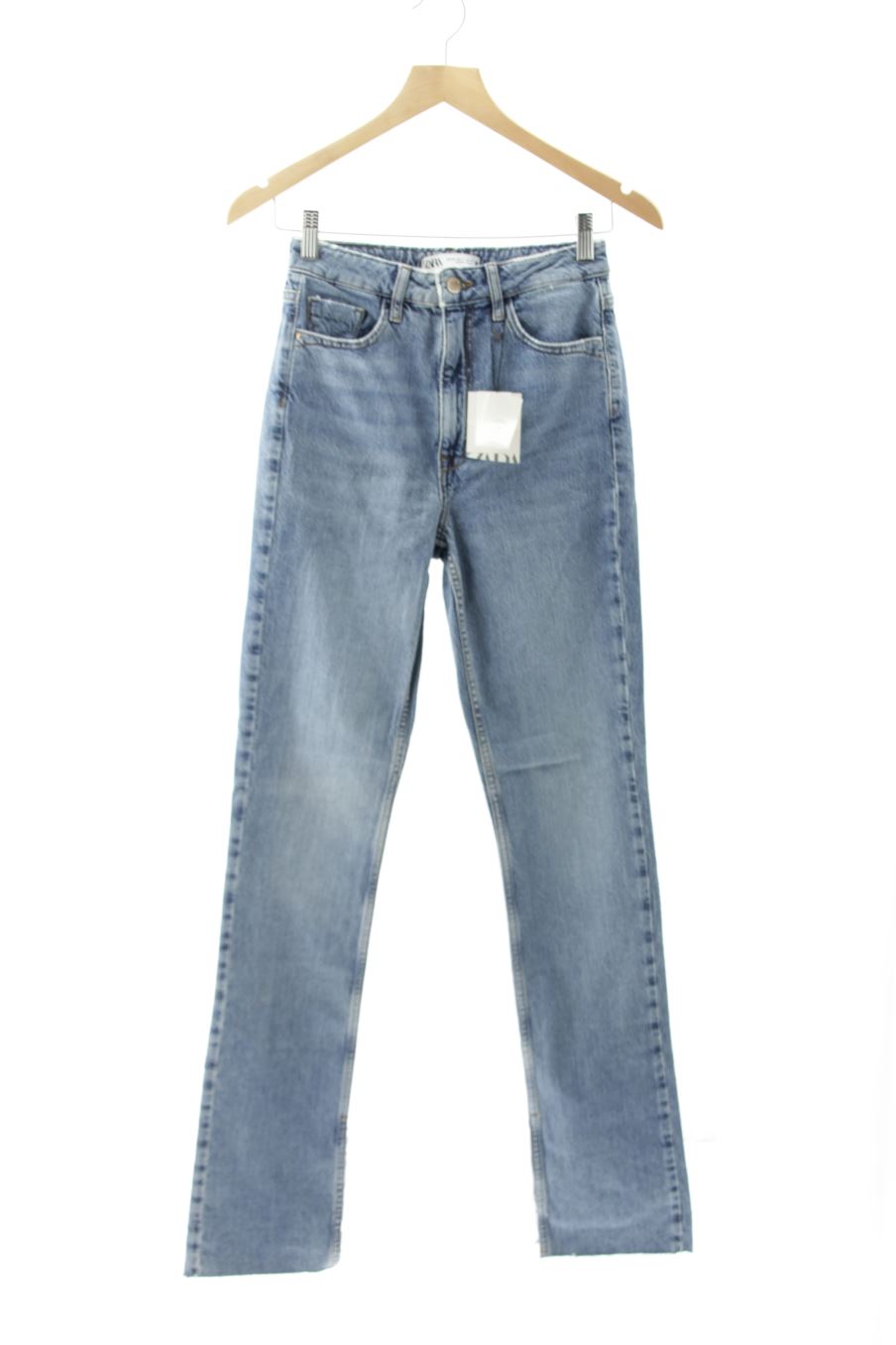 Jeans Zara de la taille 34, de couleur bleu de denim