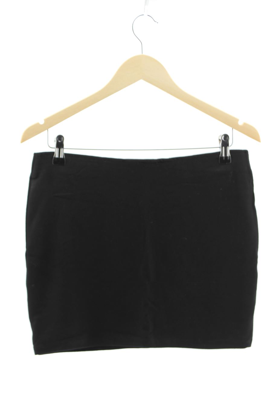 Falda de Bershka de la talla L, de color negro