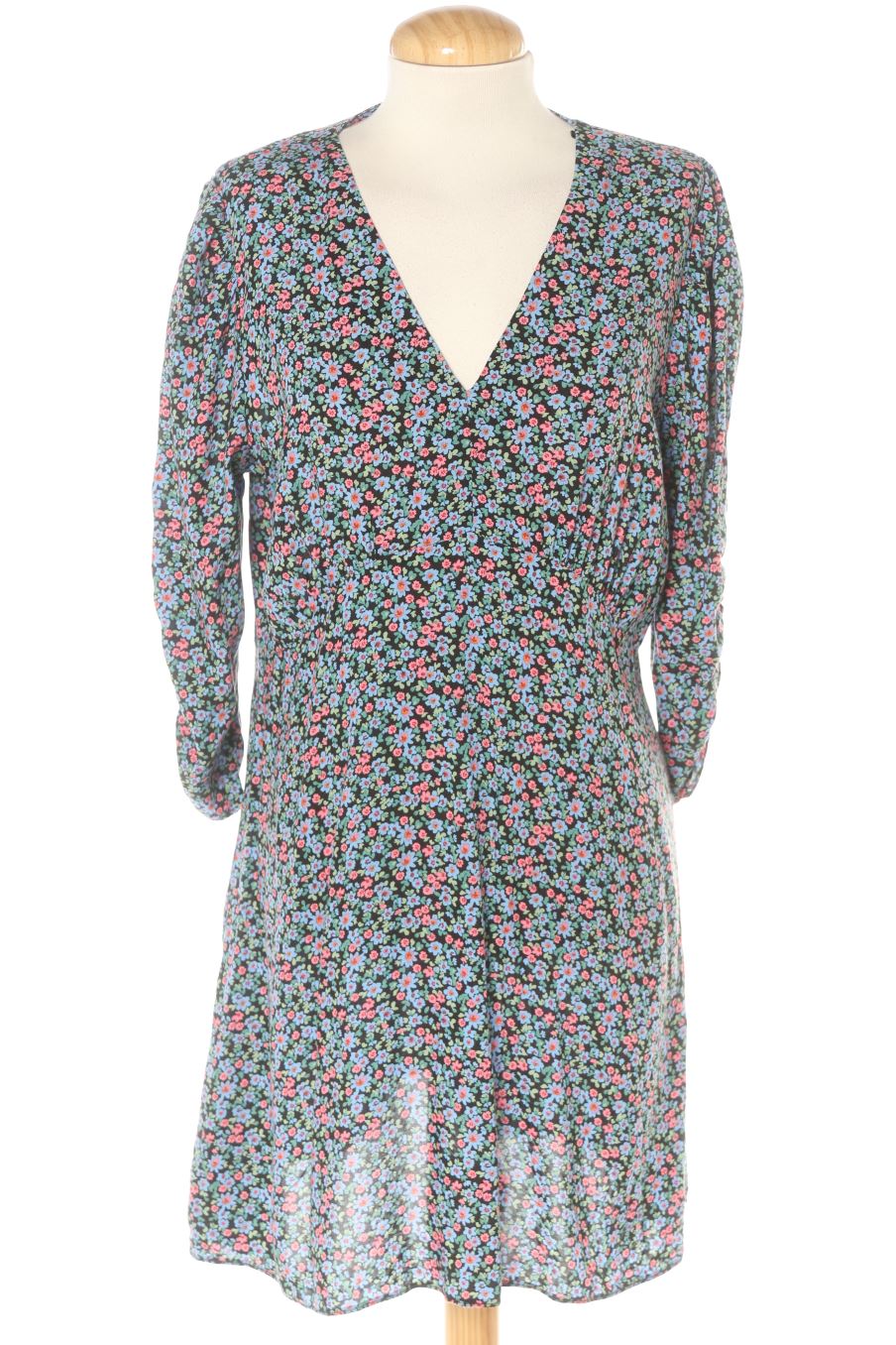 Vestido casual de new look de la talla 42, de color flores