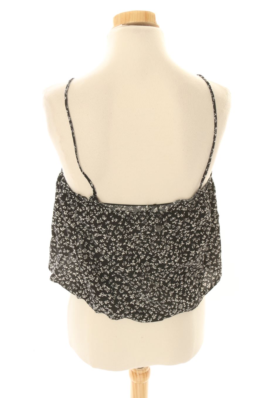 Top Easy wear de la taille M, de couleur noir