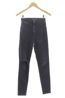 Jeans 32 Stradivarius, photo 1 sur 2