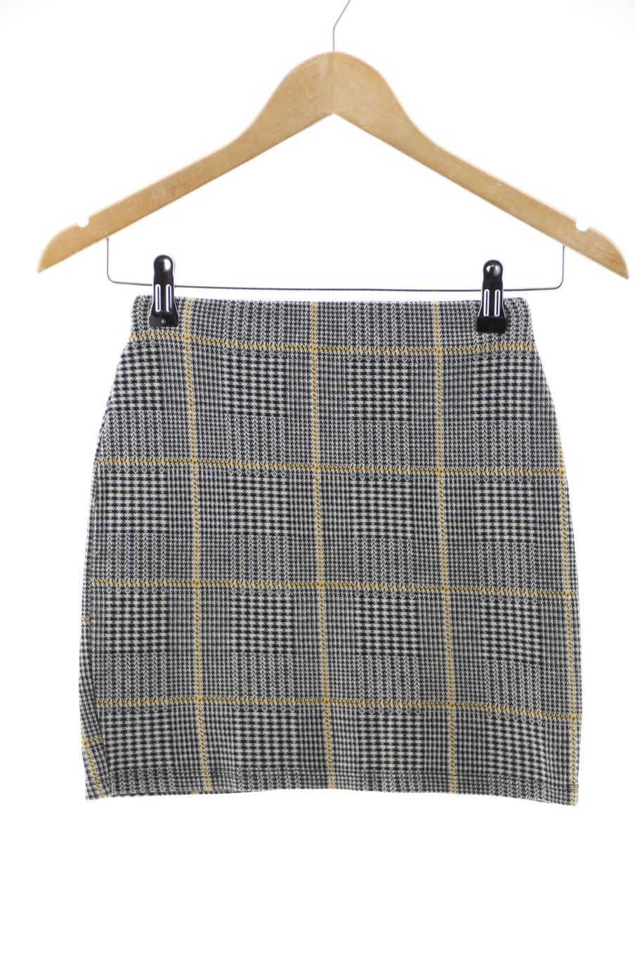 Gonna de Pull & Bear de la talla S, de color quadri