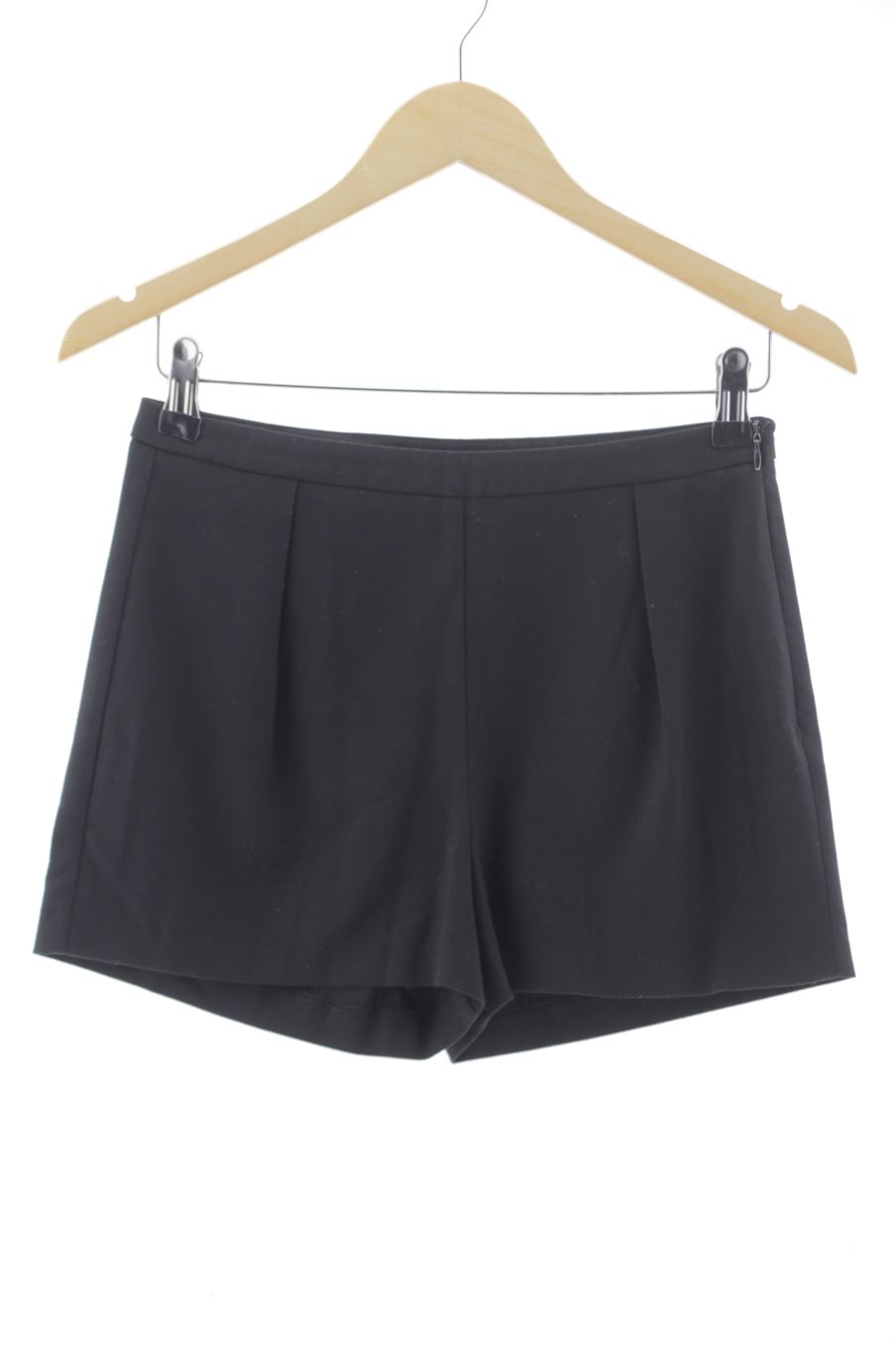 Shorts Benetton de la taille 38, de couleur noir