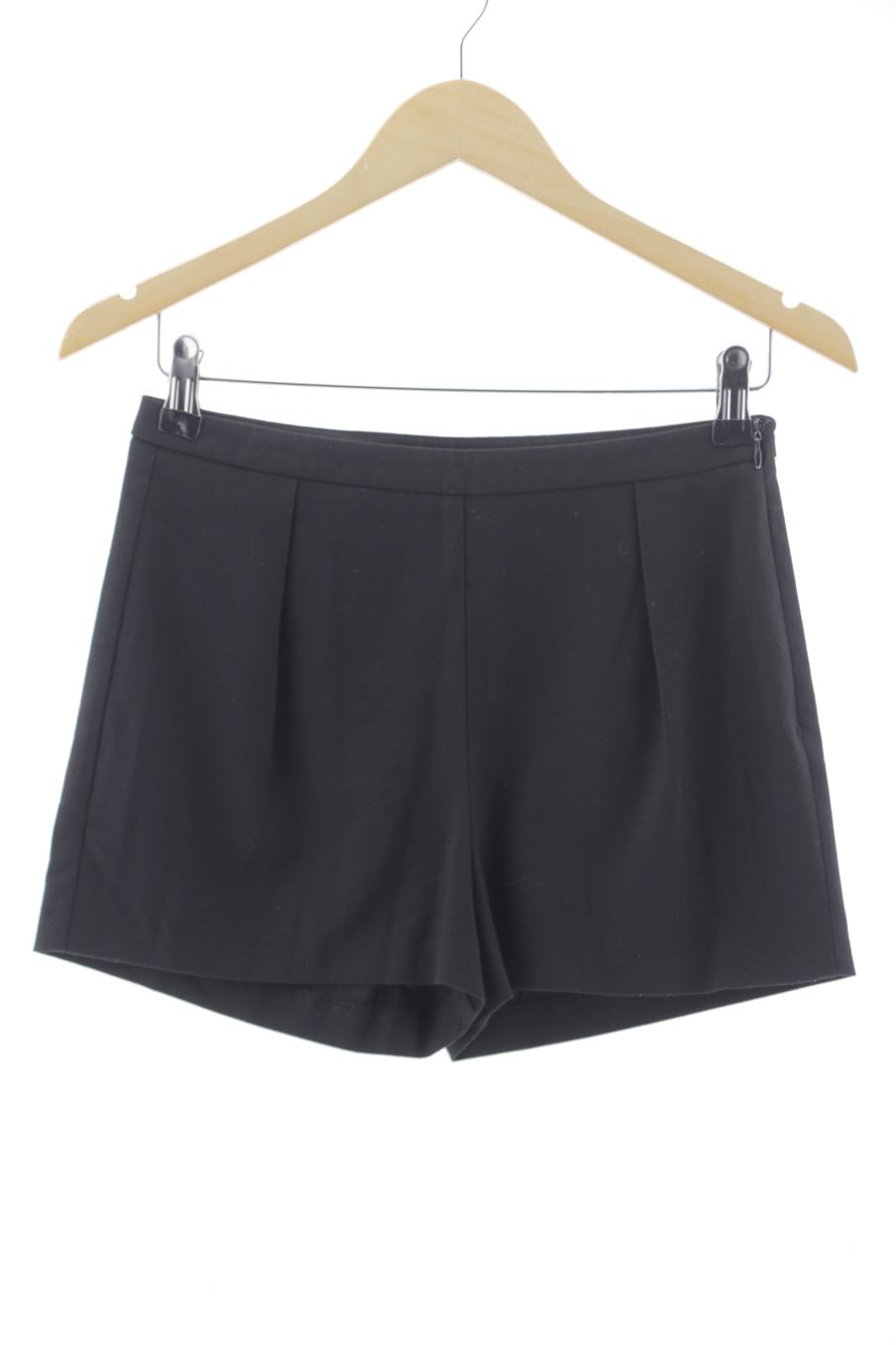 Shorts Benetton de la taille 38, de couleur noir