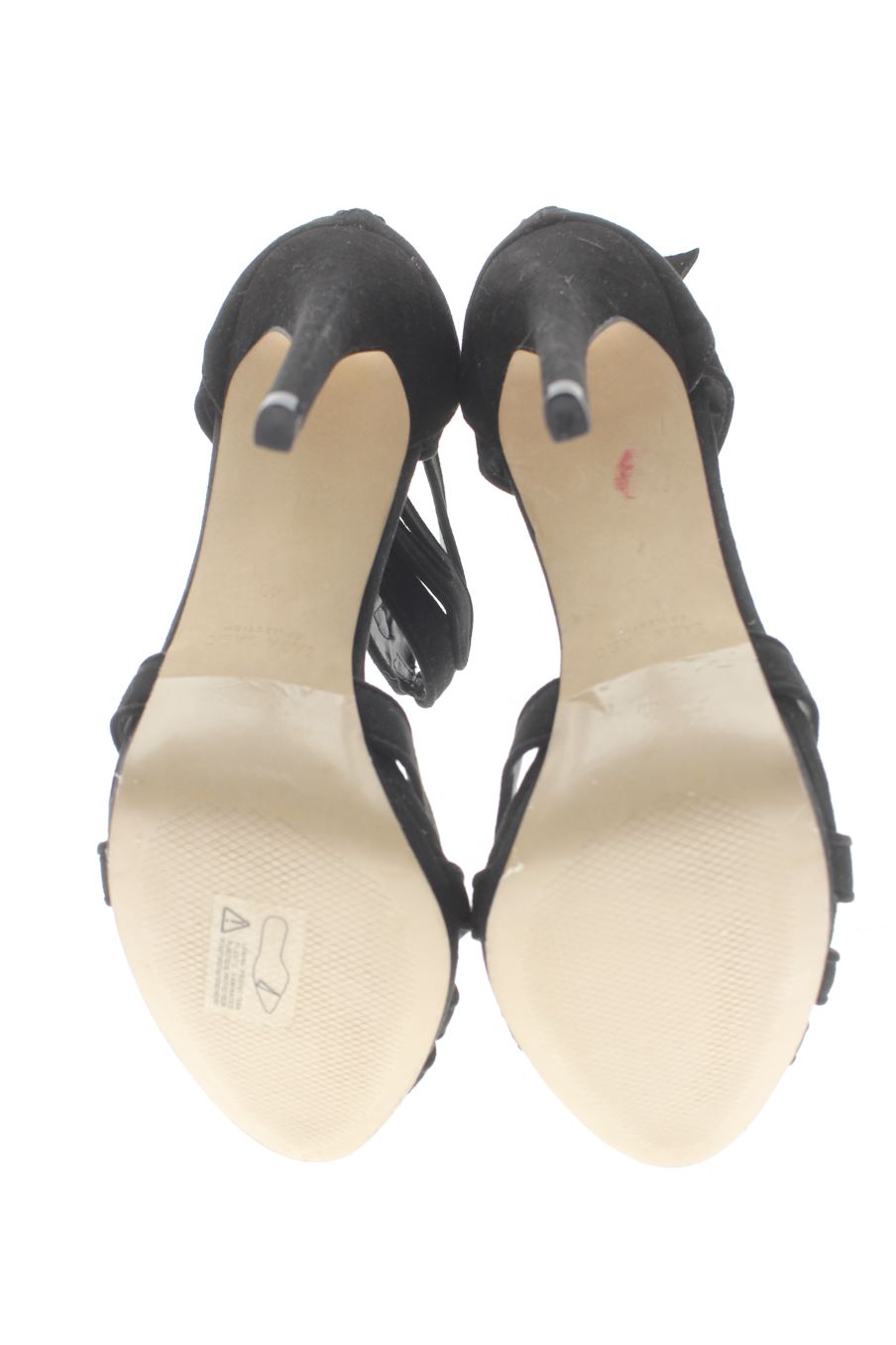 Sandalias tacon de Zara de la talla 40, de color negro de