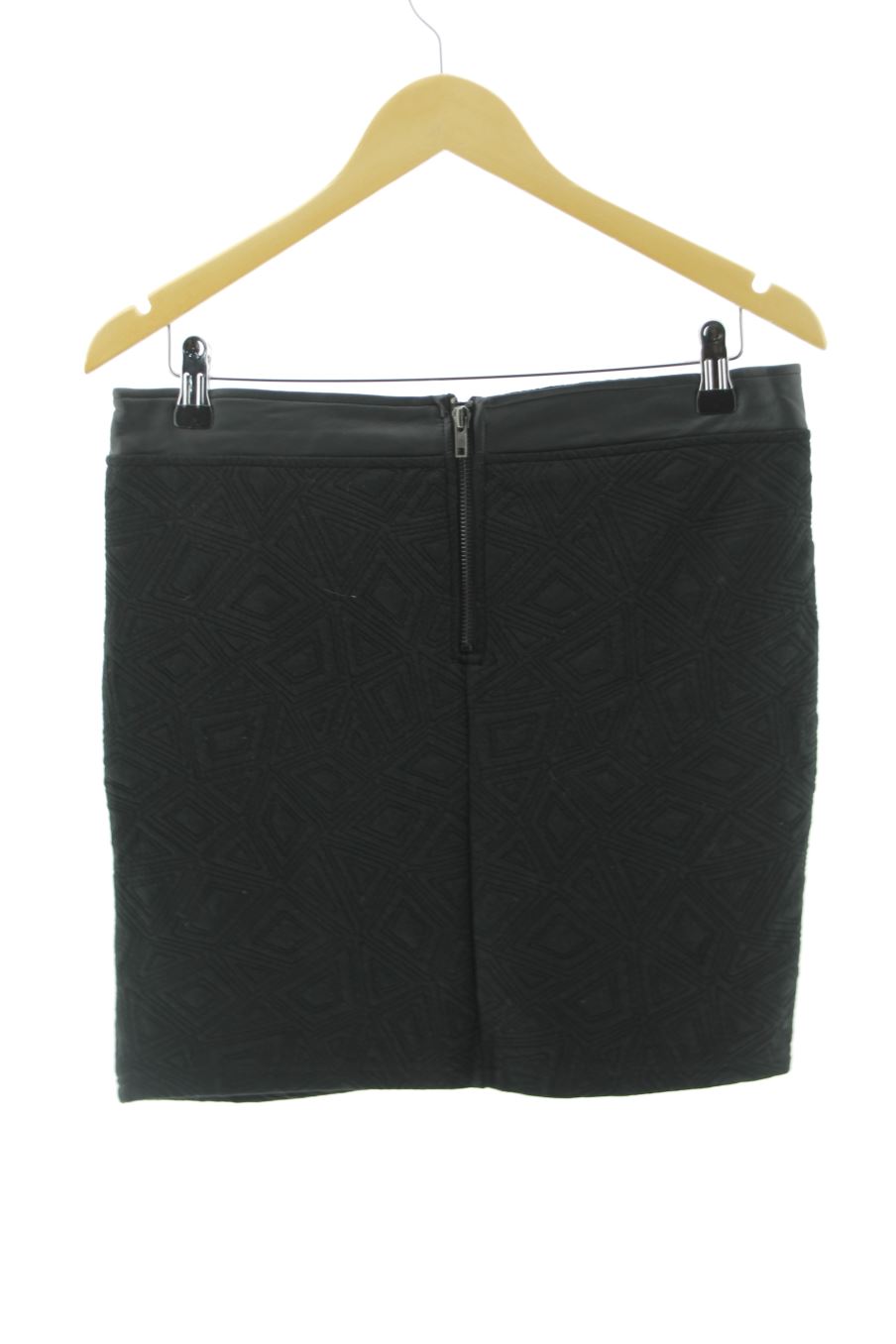Jupe Only de la taille L, de couleur noir